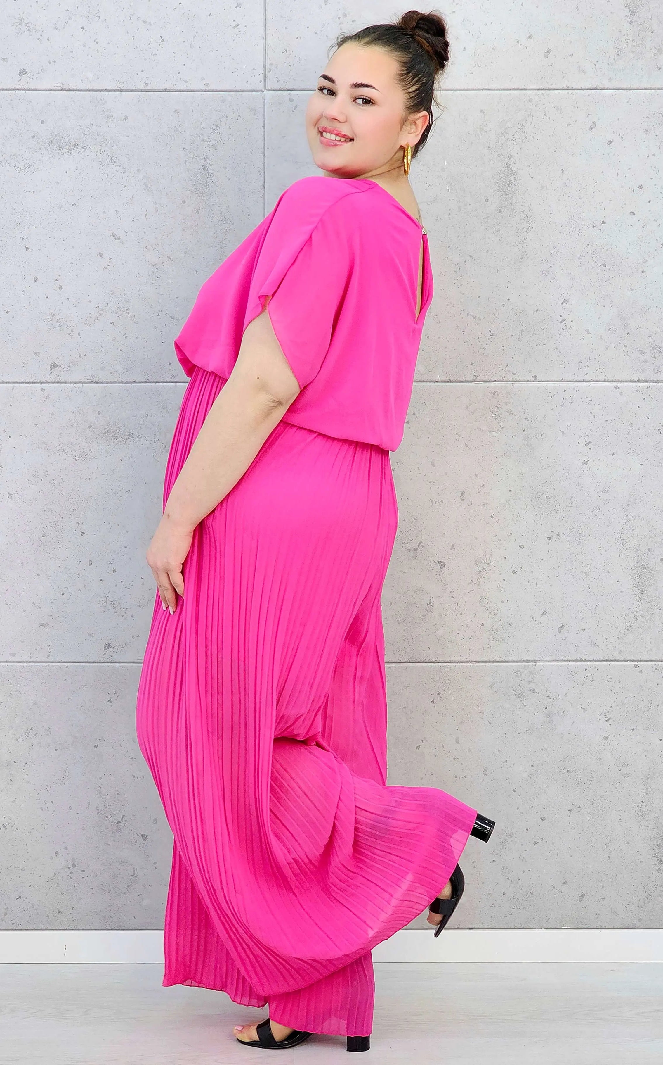 Kombinezon plus size – stylowa i wygodna propozycja dla sylwetki XXL Stylowa XL