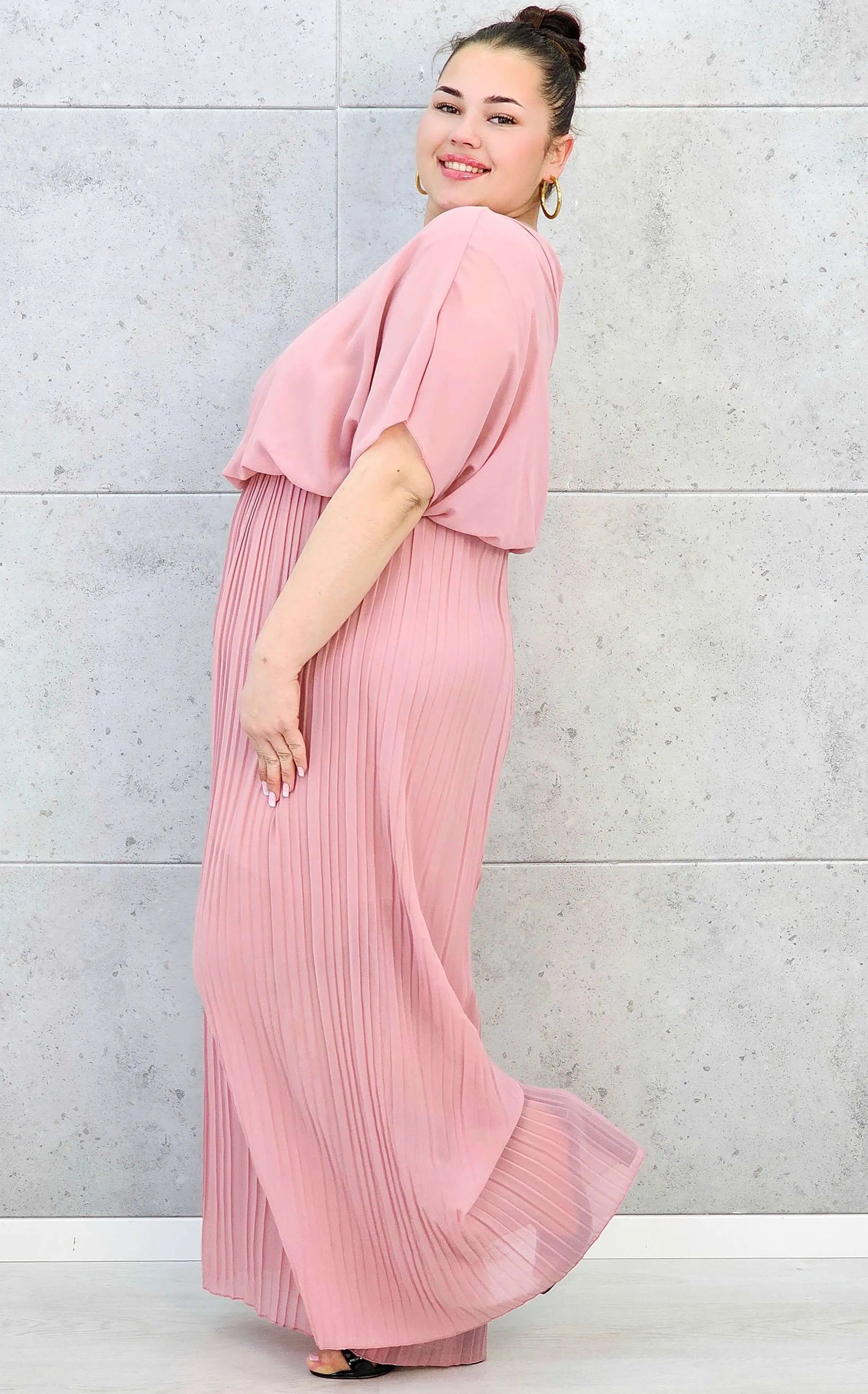 Kombinezon plus size – stylowa i wygodna propozycja dla sylwetki XXL Stylowa XL