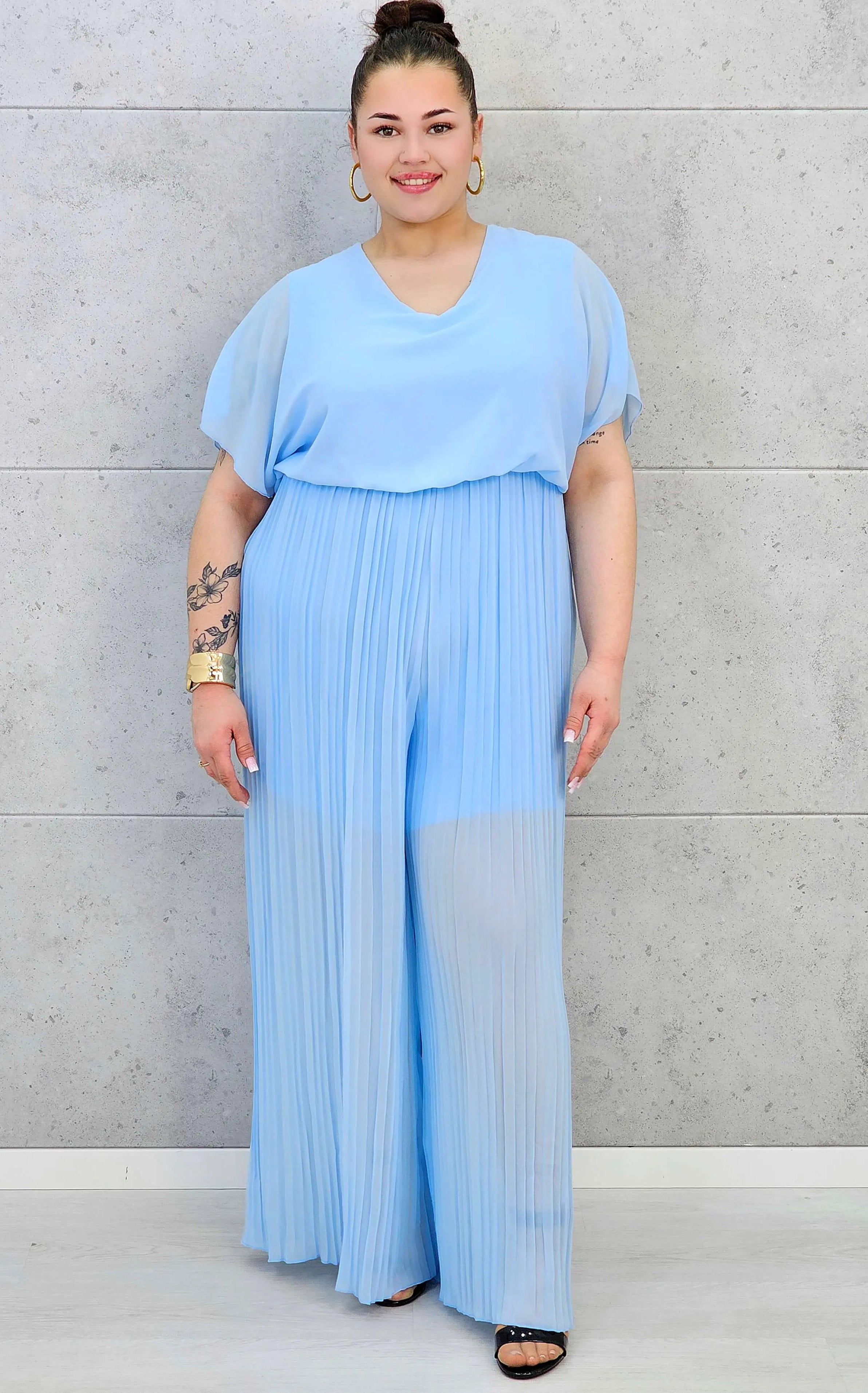 Kombinezon plus size – stylowa i wygodna propozycja dla sylwetki XXL Stylowa XL