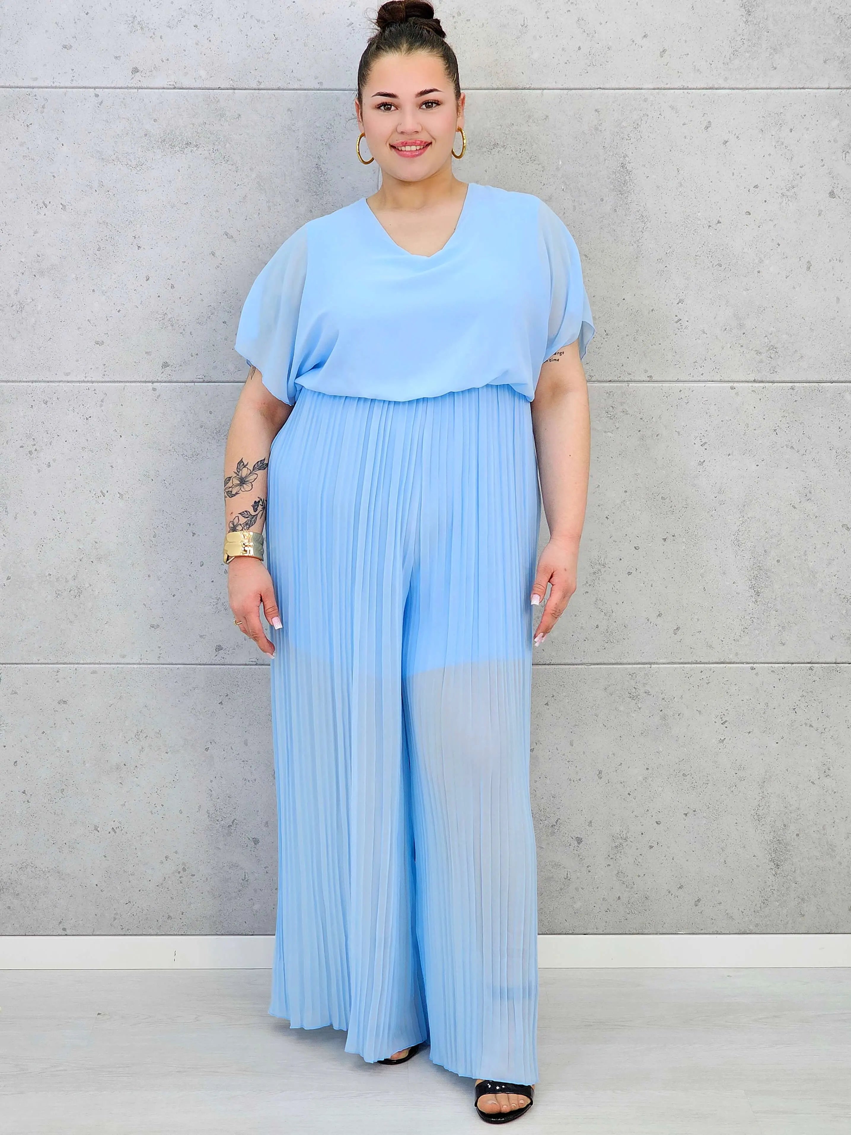 Kombinezon plus size – stylowa i wygodna propozycja dla sylwetki XXL Stylowa XL