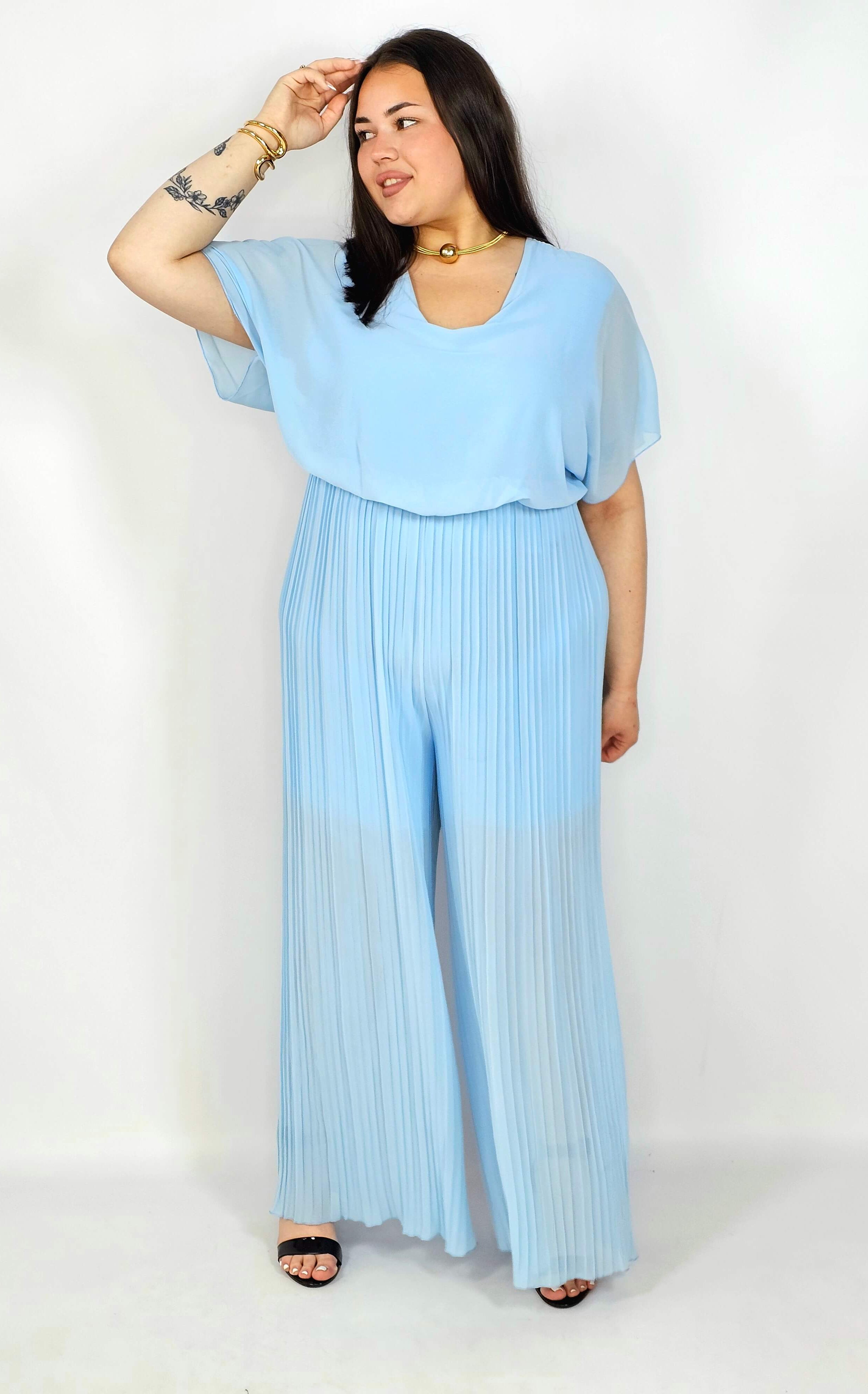 Kombinezon plus size – stylowa i wygodna propozycja dla sylwetki XXL Stylowa XL