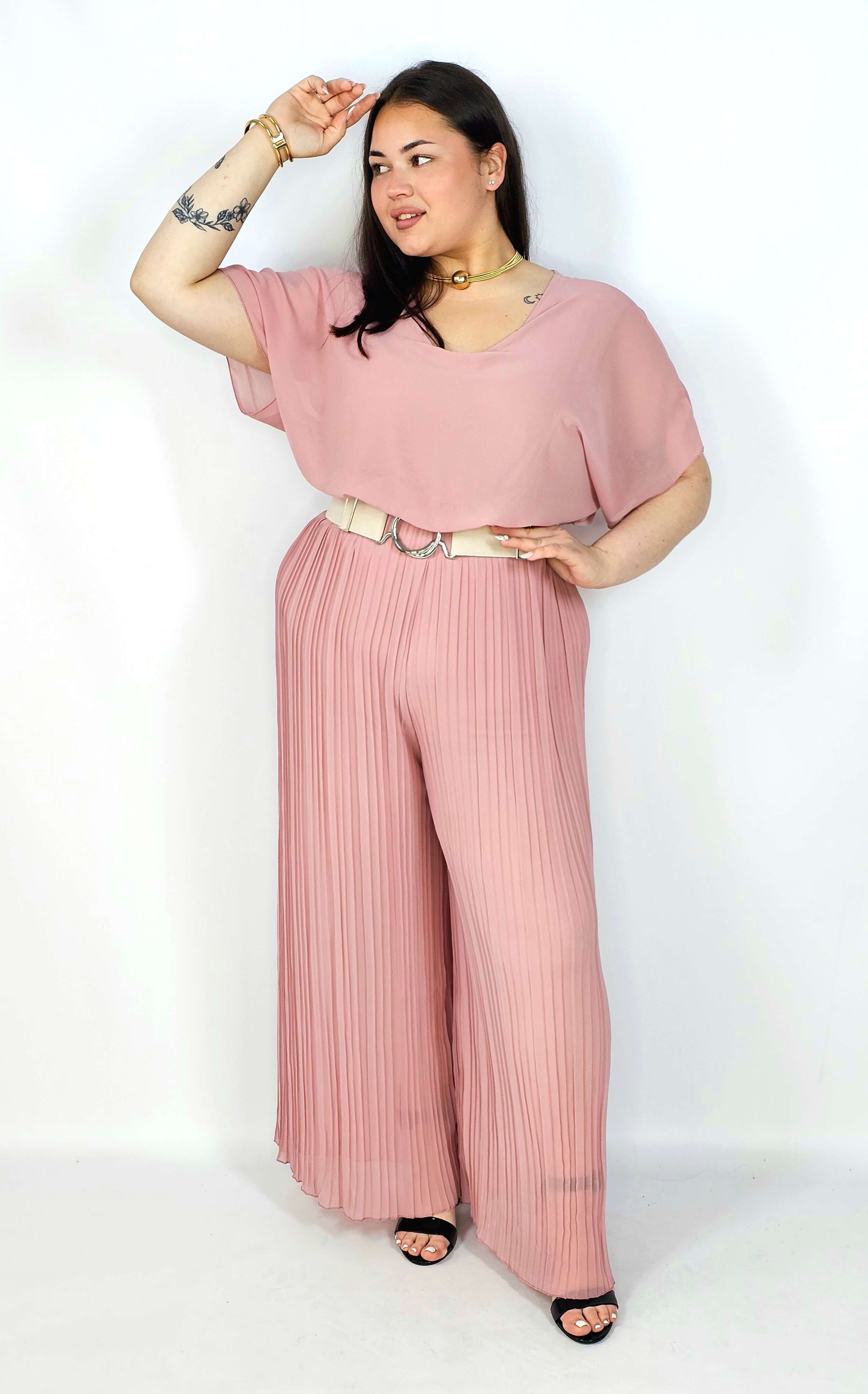Kombinezon plus size – stylowa i wygodna propozycja dla sylwetki XXL Stylowa XL
