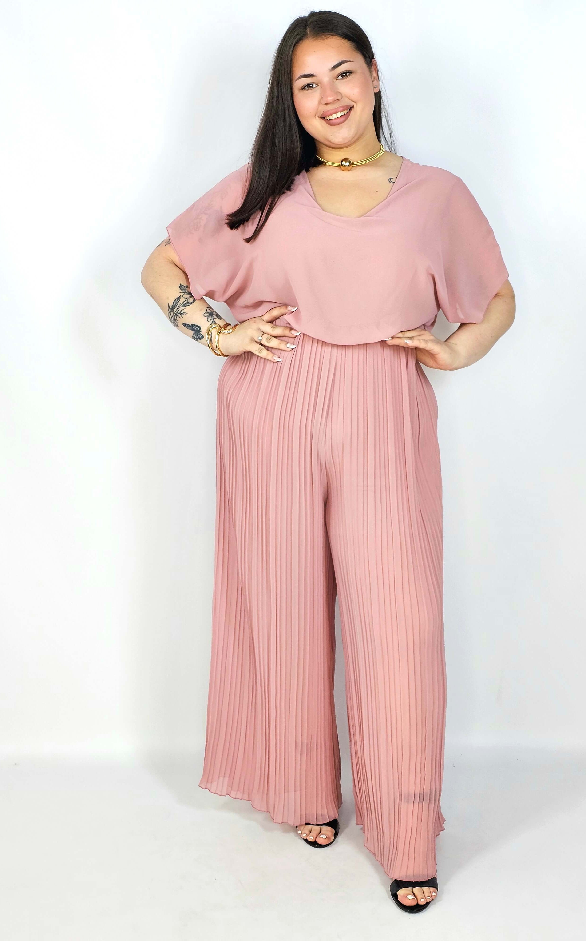 Kombinezon plus size – stylowa i wygodna propozycja dla sylwetki XXL Stylowa XL
