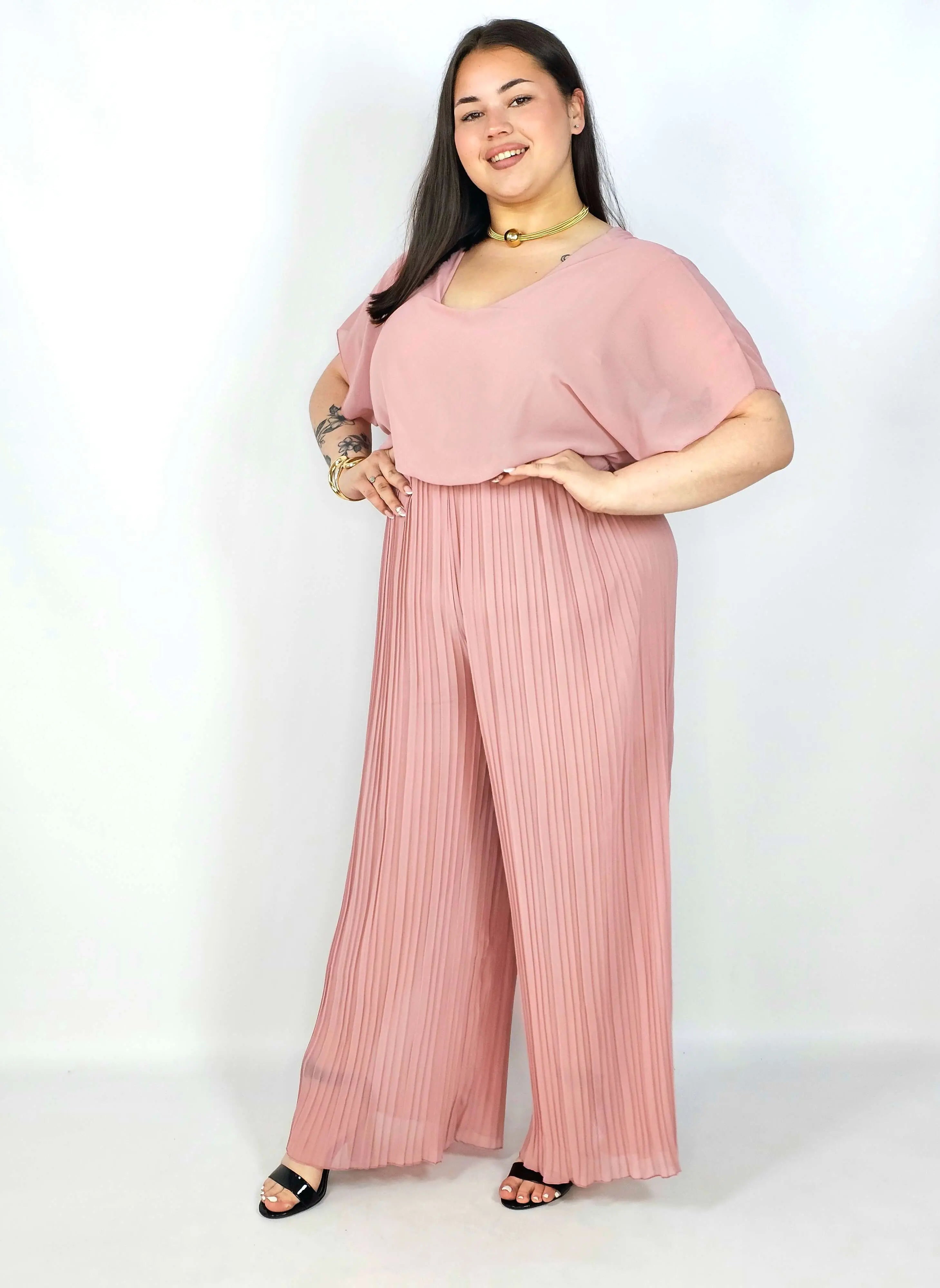 Kombinezon plus size – stylowa i wygodna propozycja dla sylwetki XXL Stylowa XL
