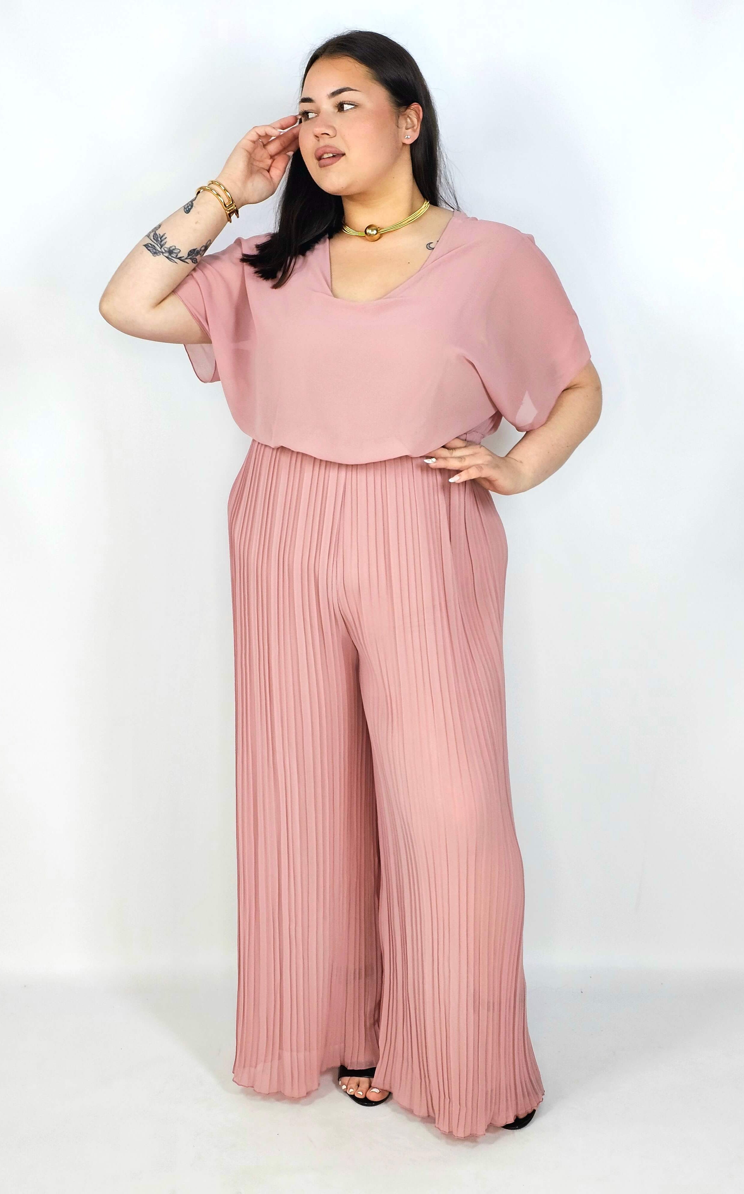 Kombinezon plus size – stylowa i wygodna propozycja dla sylwetki XXL Stylowa XL