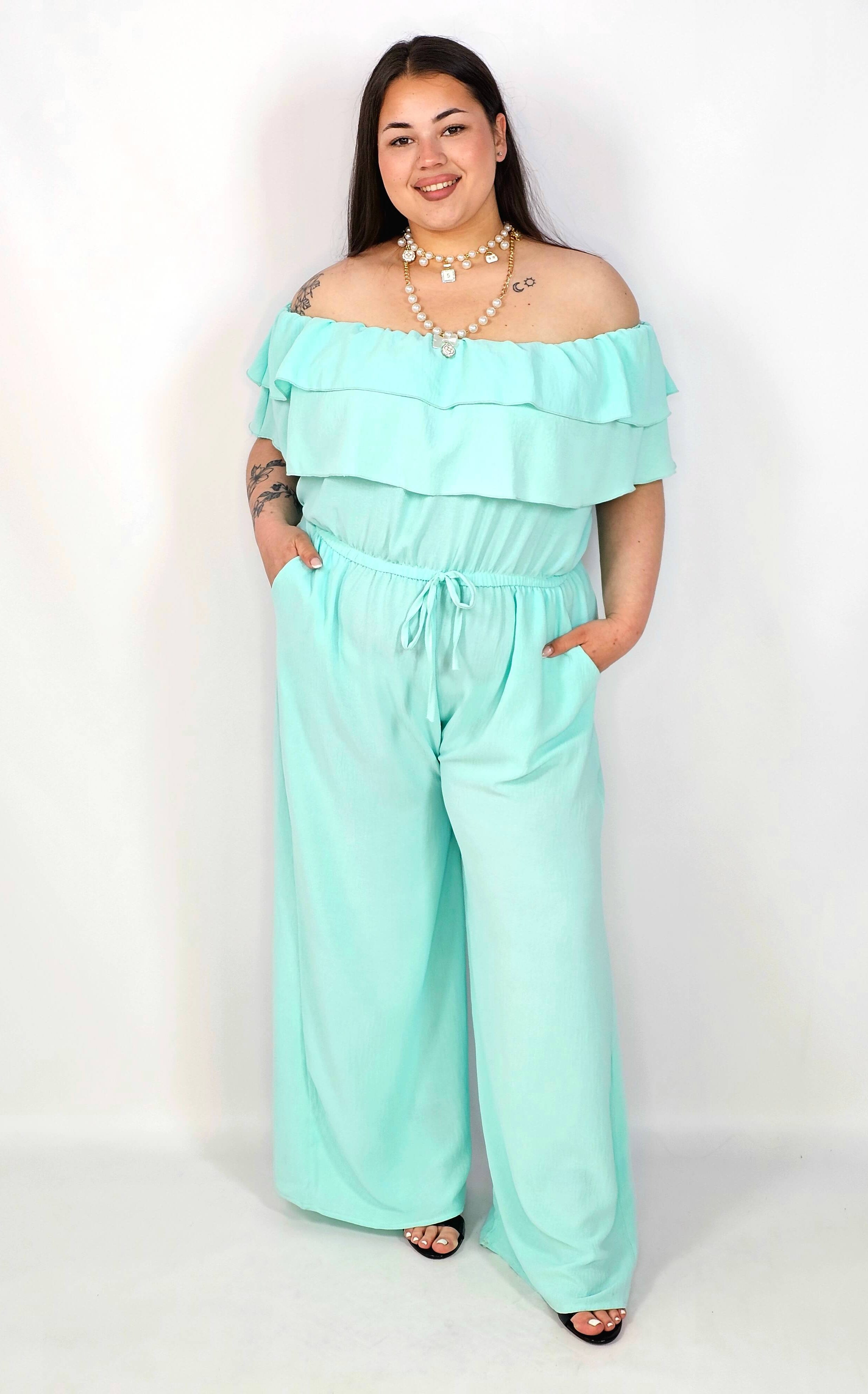 Kombinezon plus size –elegancki kombinezon z odkrytymi ramionami i szerokimi nogawkami Stylowa XL