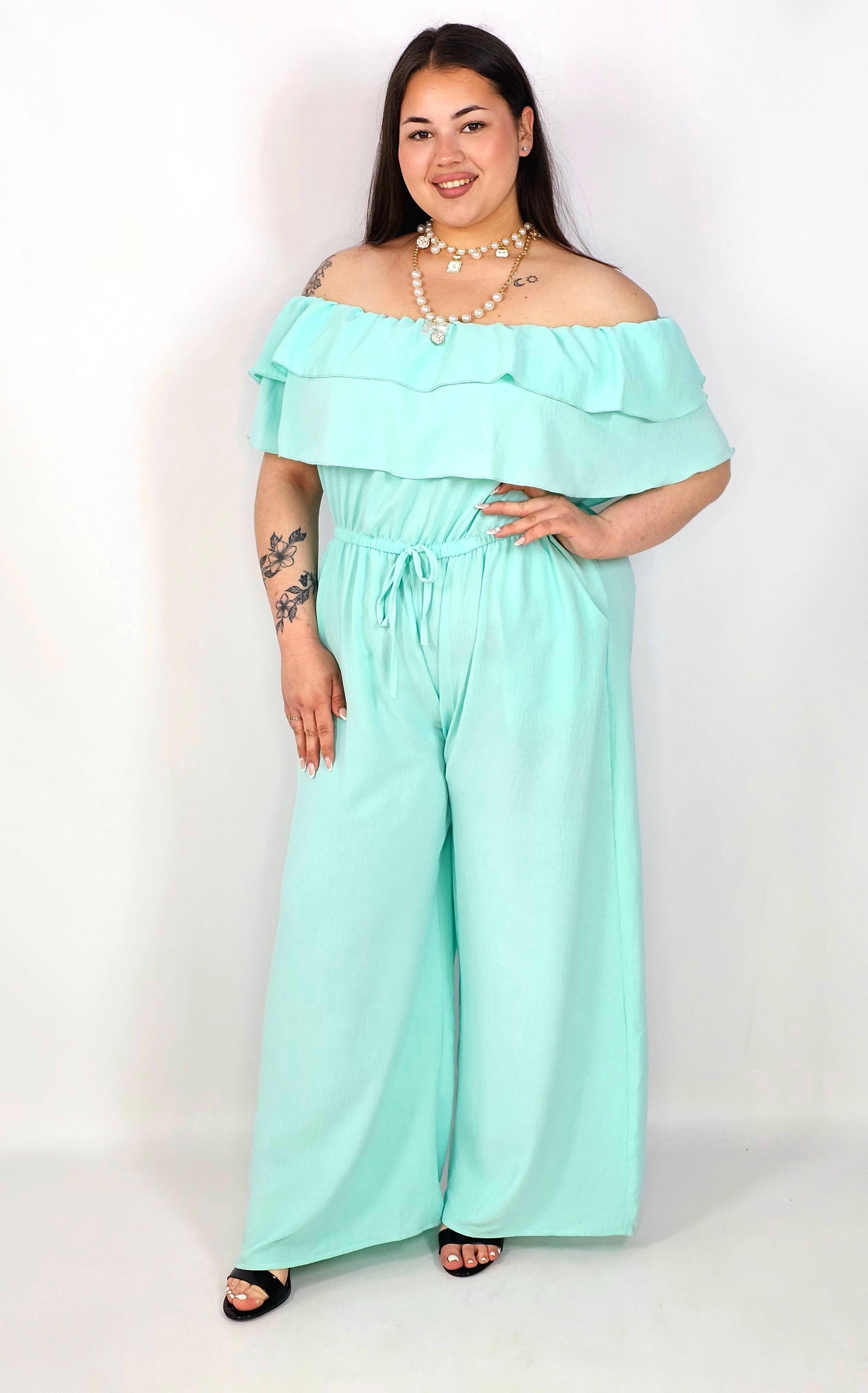 Kombinezon plus size –elegancki kombinezon z odkrytymi ramionami i szerokimi nogawkami Stylowa XL