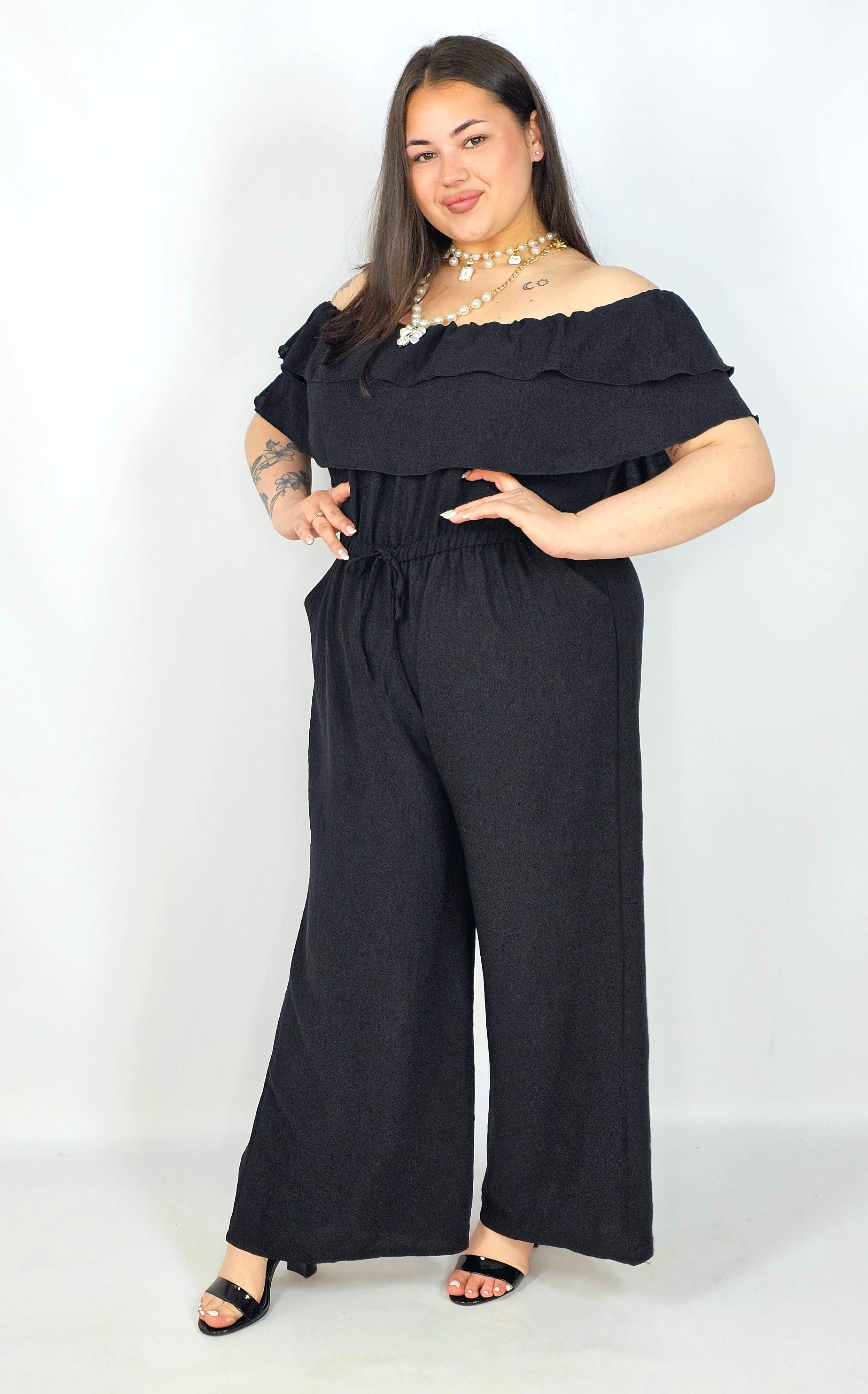 Kombinezon plus size –elegancki kombinezon z odkrytymi ramionami i szerokimi nogawkami Stylowa XL