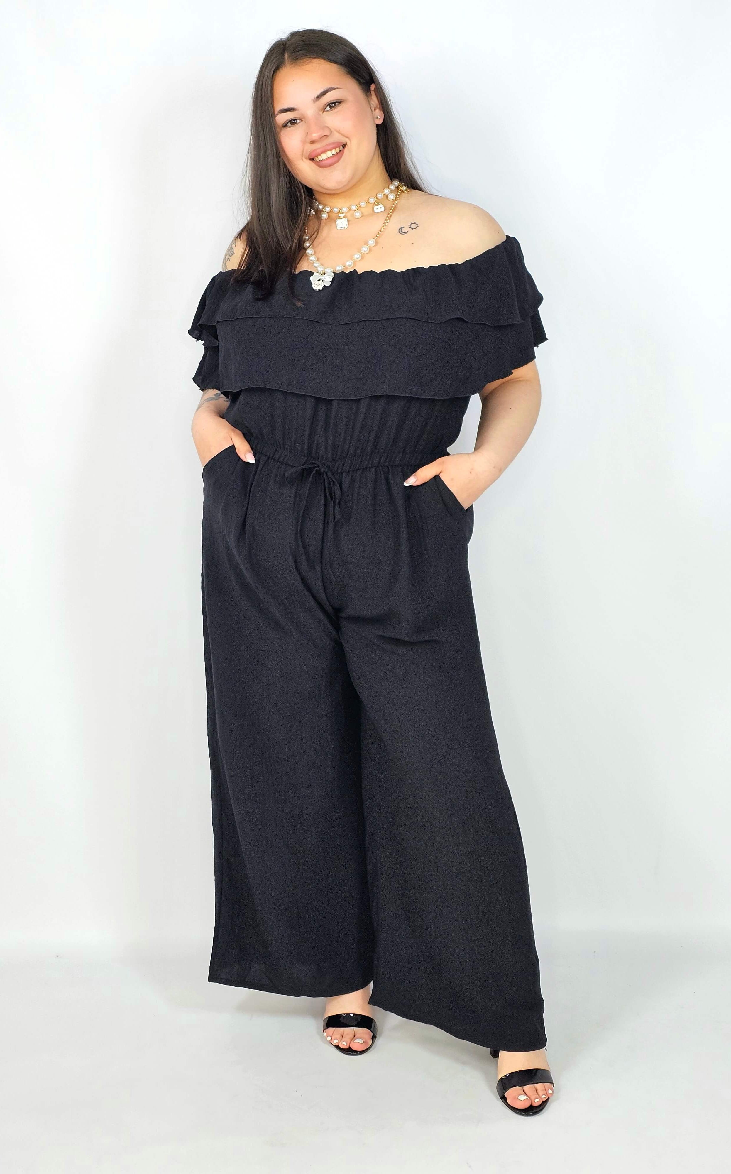 Kombinezon plus size –elegancki kombinezon z odkrytymi ramionami i szerokimi nogawkami Stylowa XL