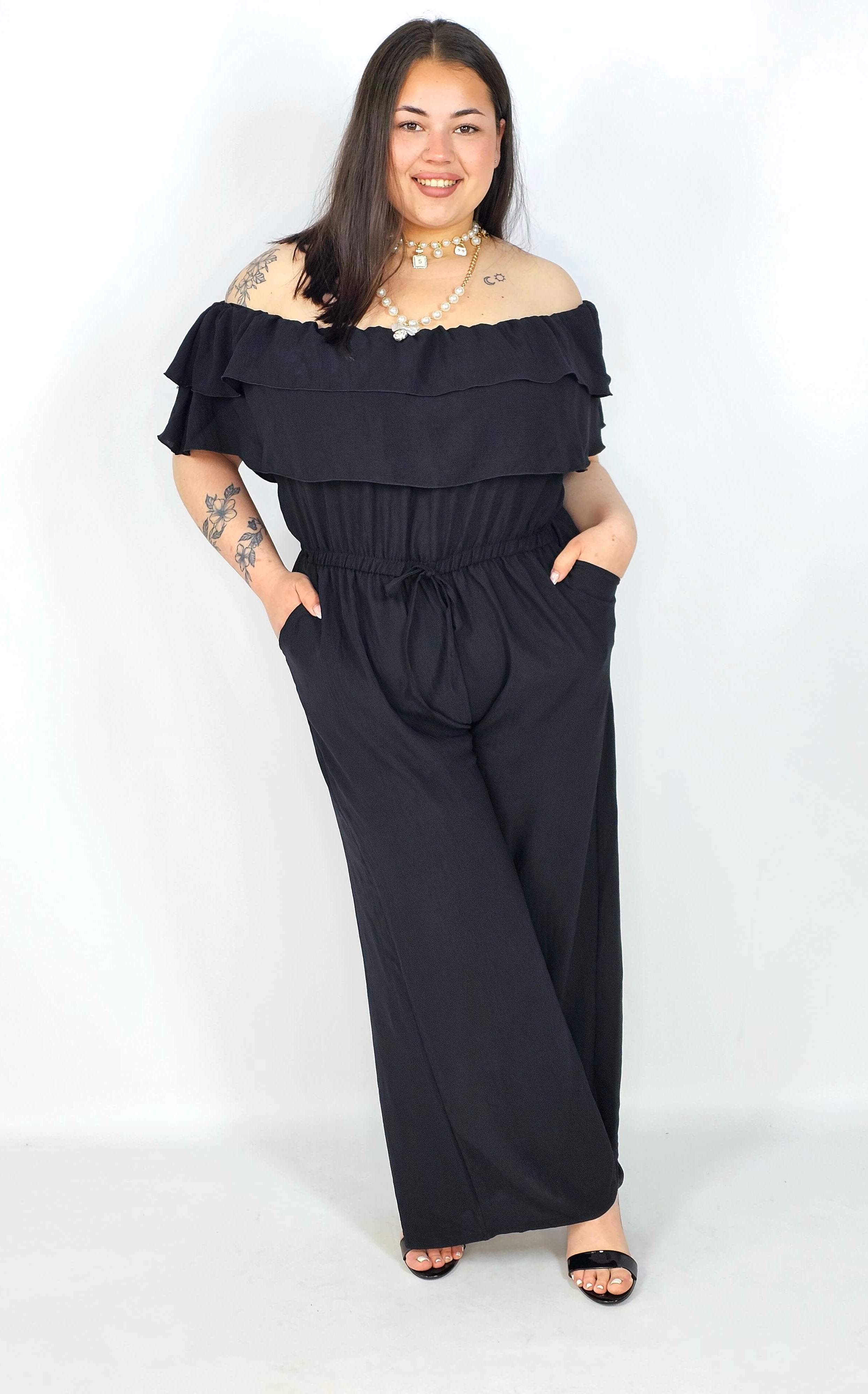 Kombinezon plus size –elegancki kombinezon z odkrytymi ramionami i szerokimi nogawkami Stylowa XL