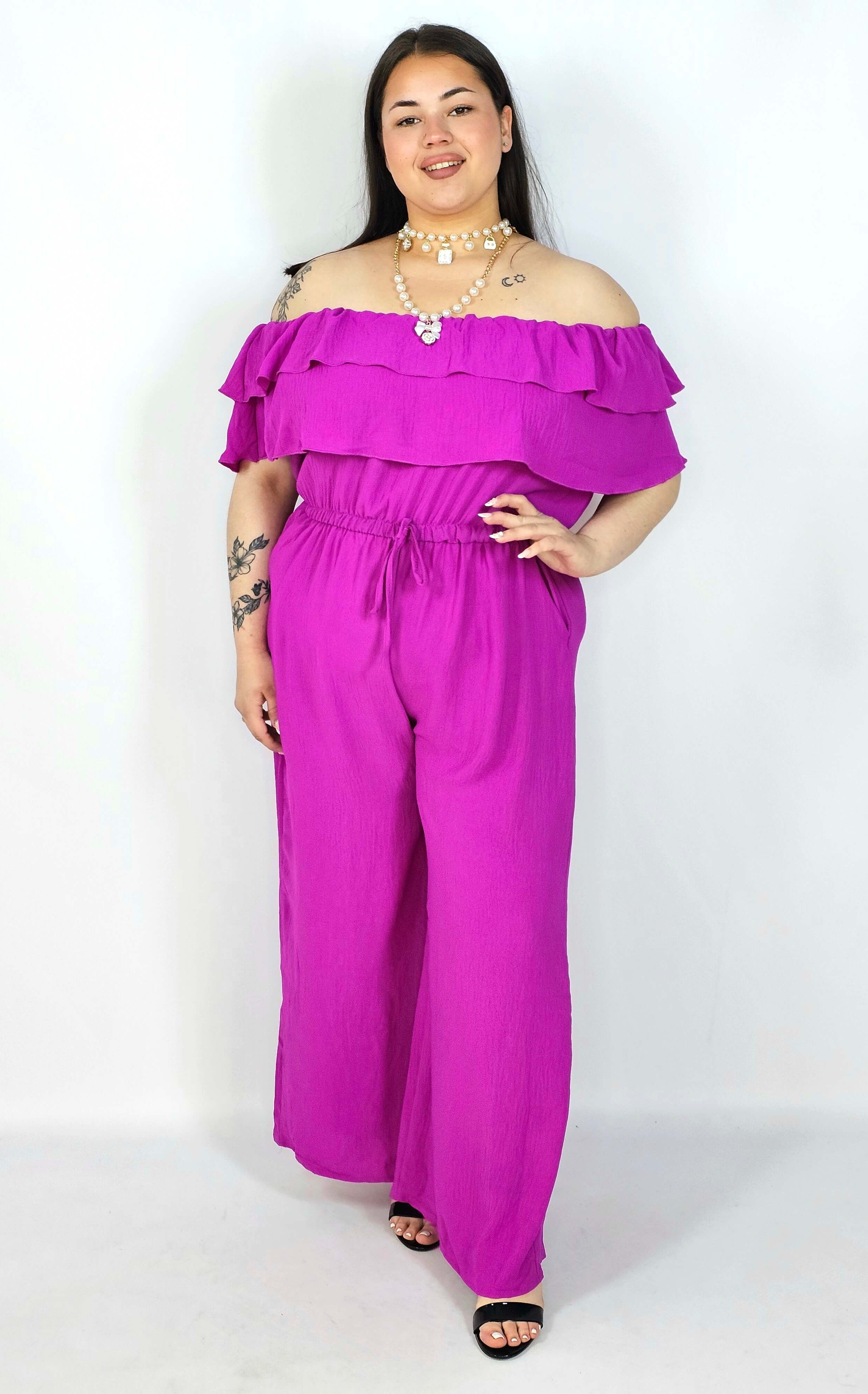 Kombinezon plus size –elegancki kombinezon z odkrytymi ramionami i szerokimi nogawkami Stylowa XL