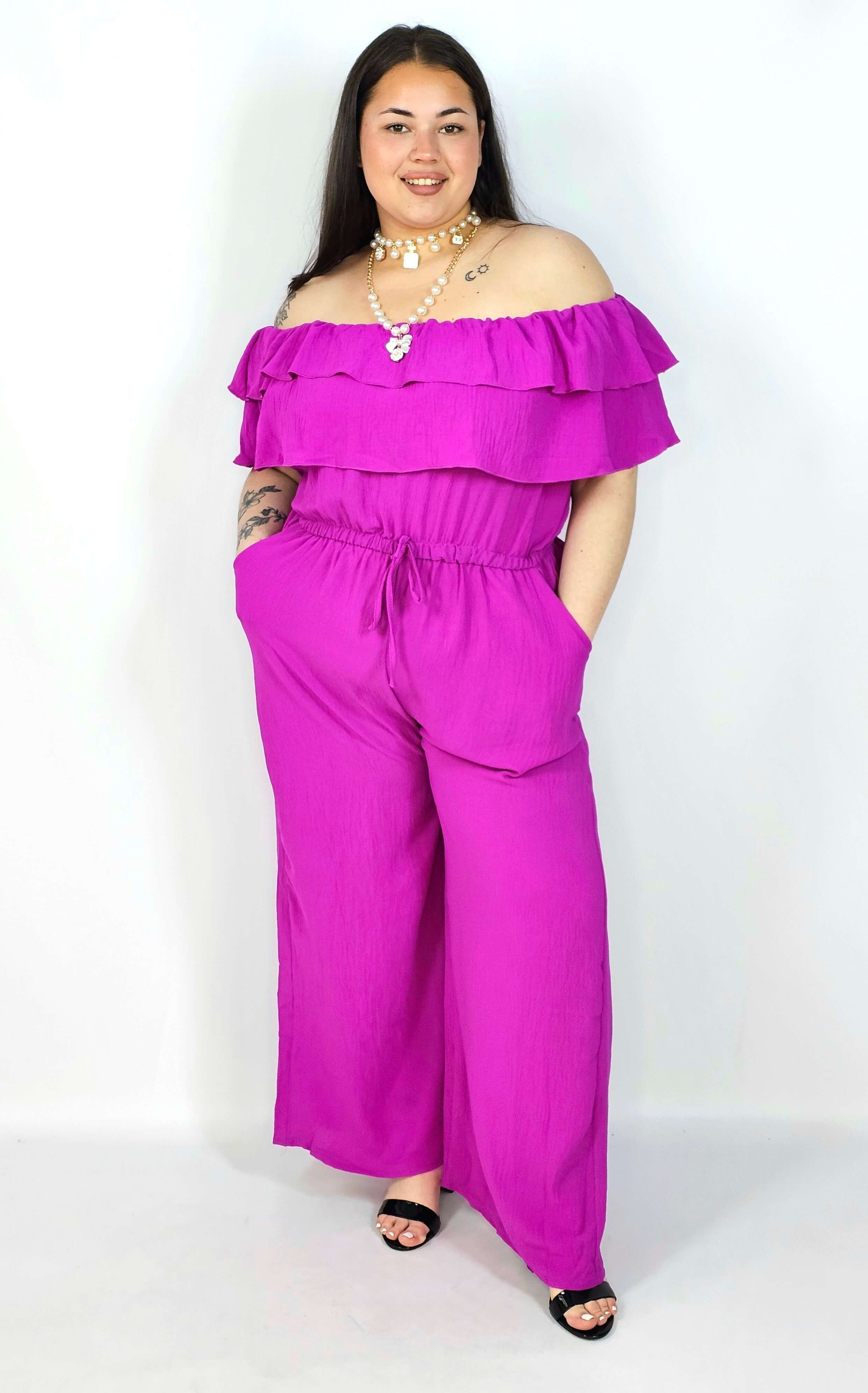 Kombinezon plus size –elegancki kombinezon z odkrytymi ramionami i szerokimi nogawkami Stylowa XL