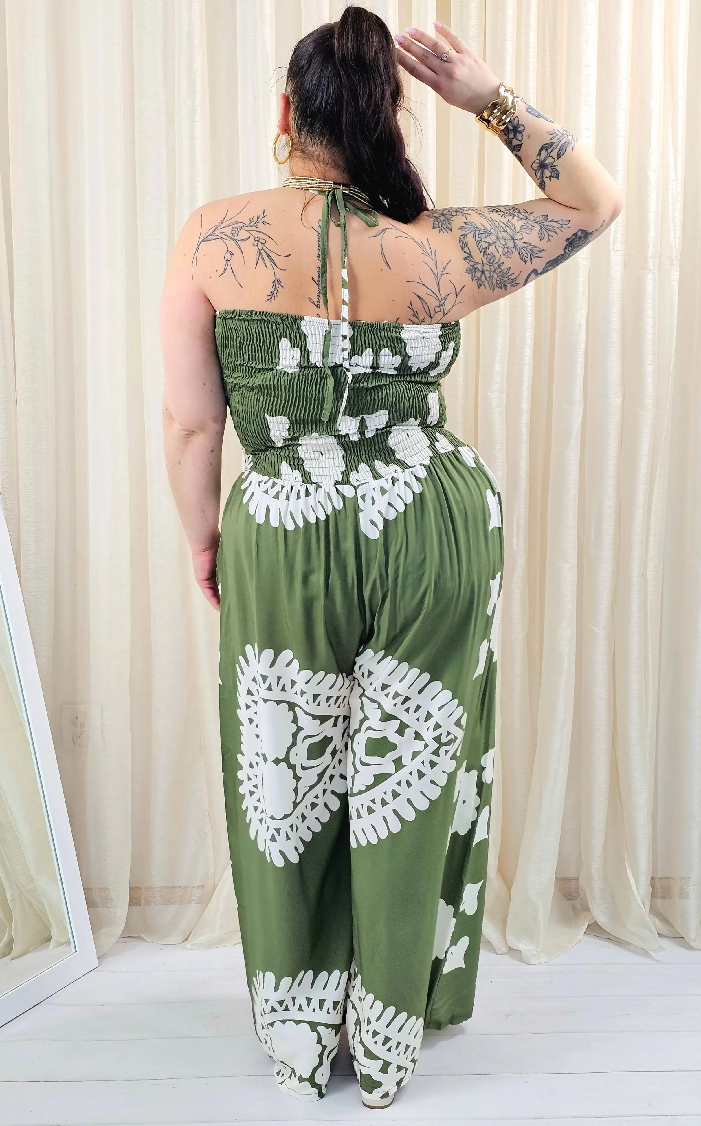 Kombinezon plus size bez ramiączek z efektownym wzorem Stylowa XL