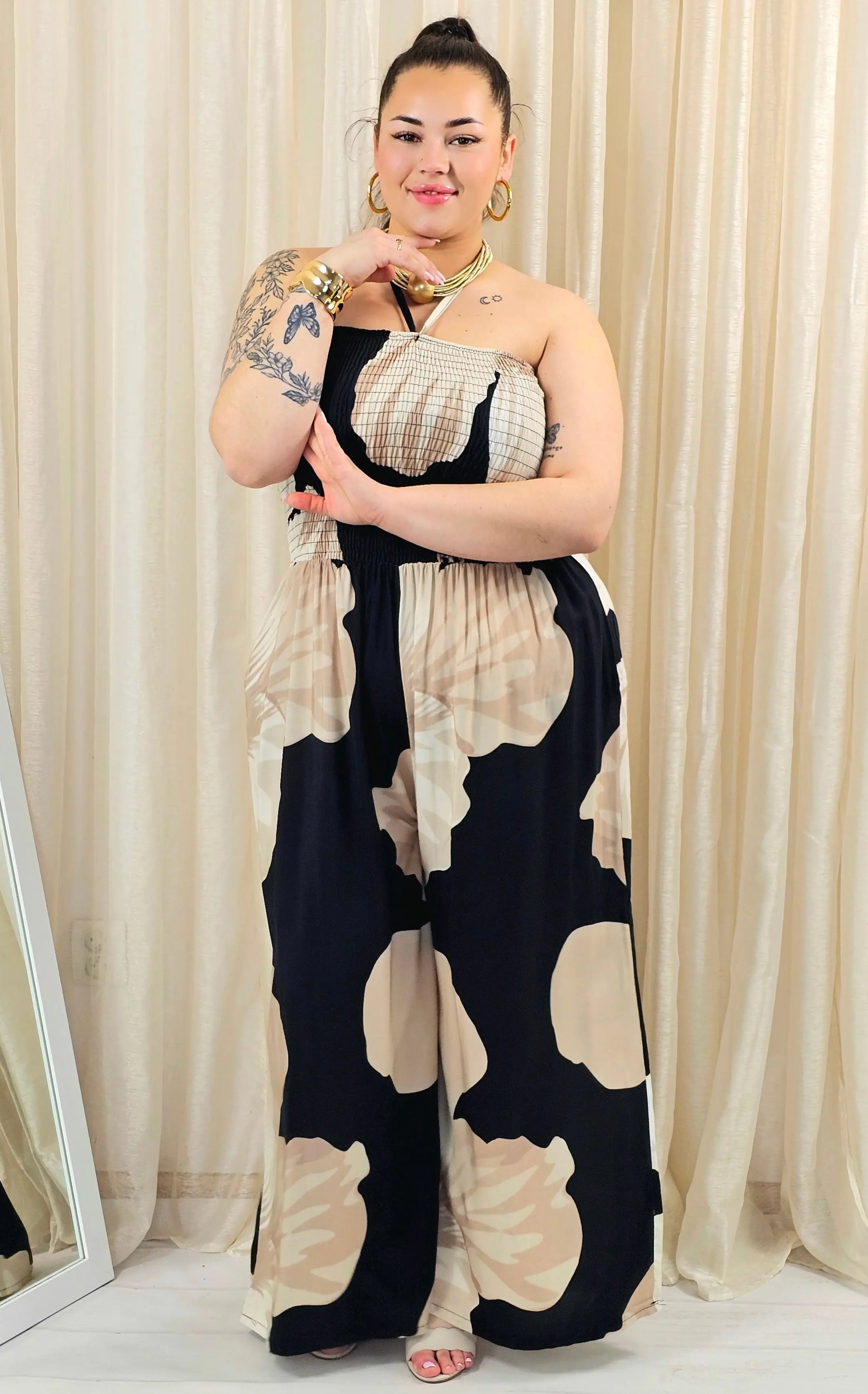 Kombinezon plus size bez ramiączek z kontrastowym wzorem Stylowa XL