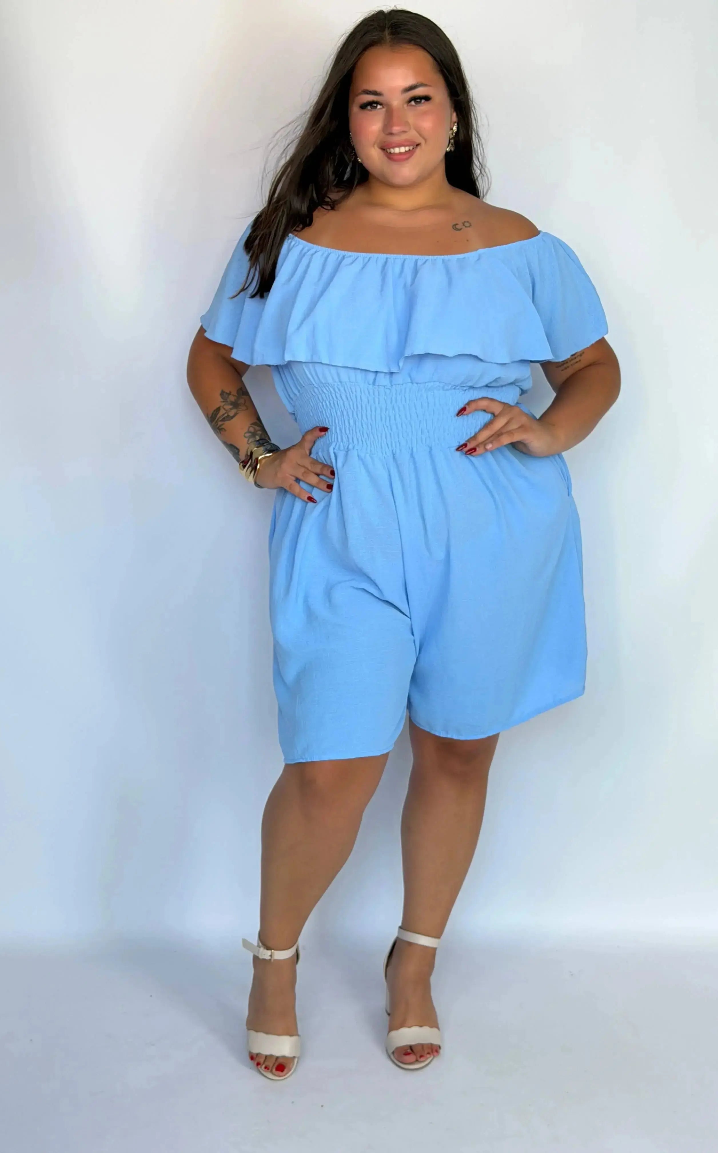 Kombinezon plus size damski – elegancki kombinezon XXL z falbaną Stylowa XL
