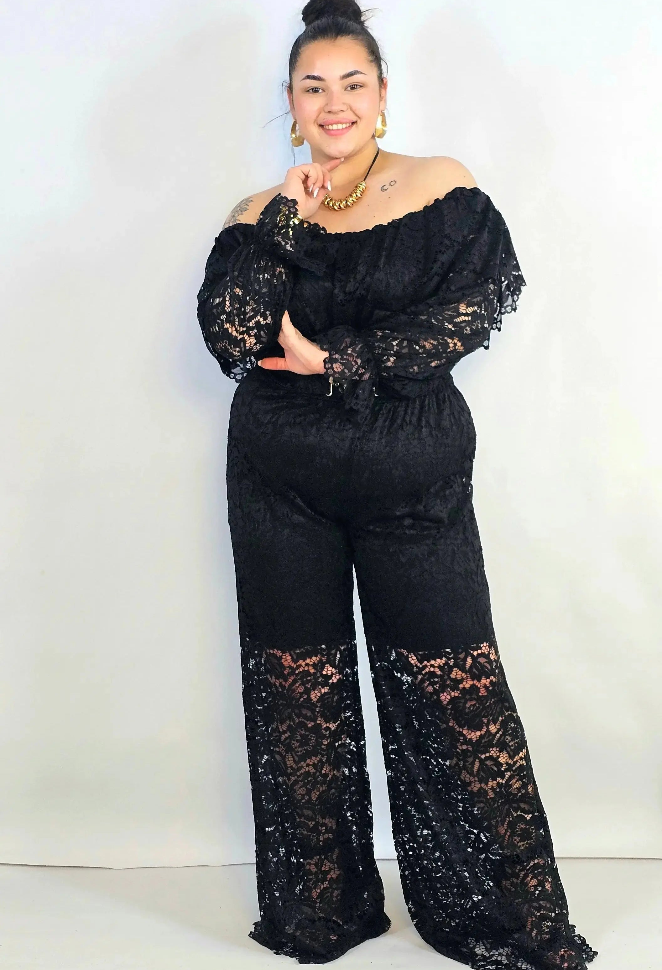 Kombinezon plus size koronkowy z hiszpańskim dekoltem – elegancja XXL Stylowa XL