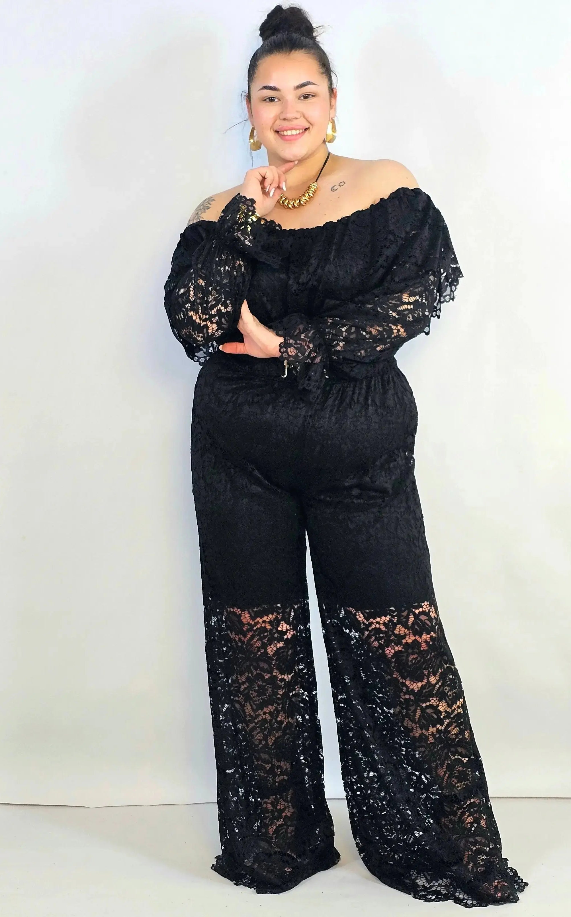 Kombinezon plus size koronkowy z hiszpańskim dekoltem – elegancja XXL Stylowa XL