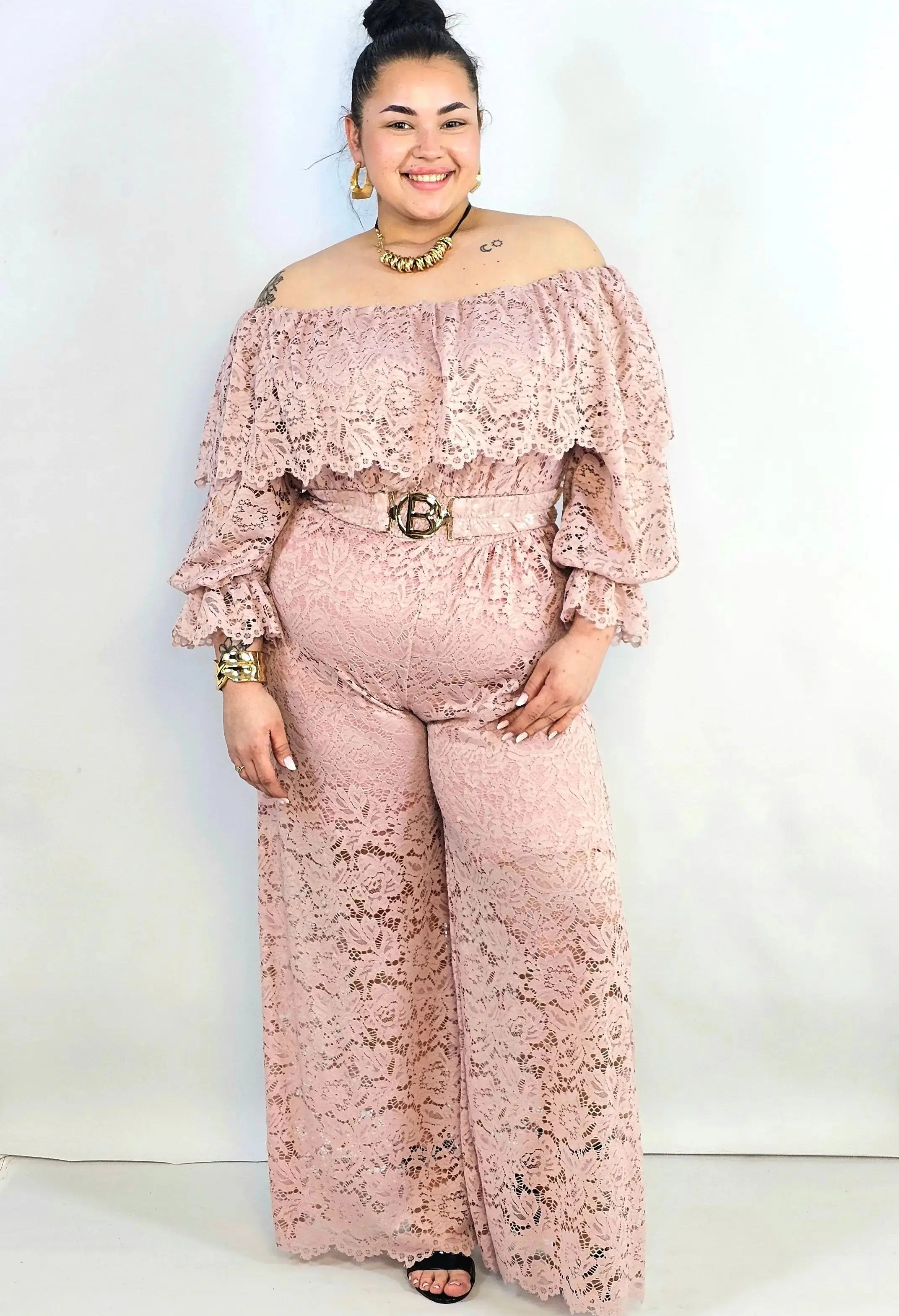 Kombinezon plus size koronkowy z hiszpańskim dekoltem – elegancja XXL Stylowa XL