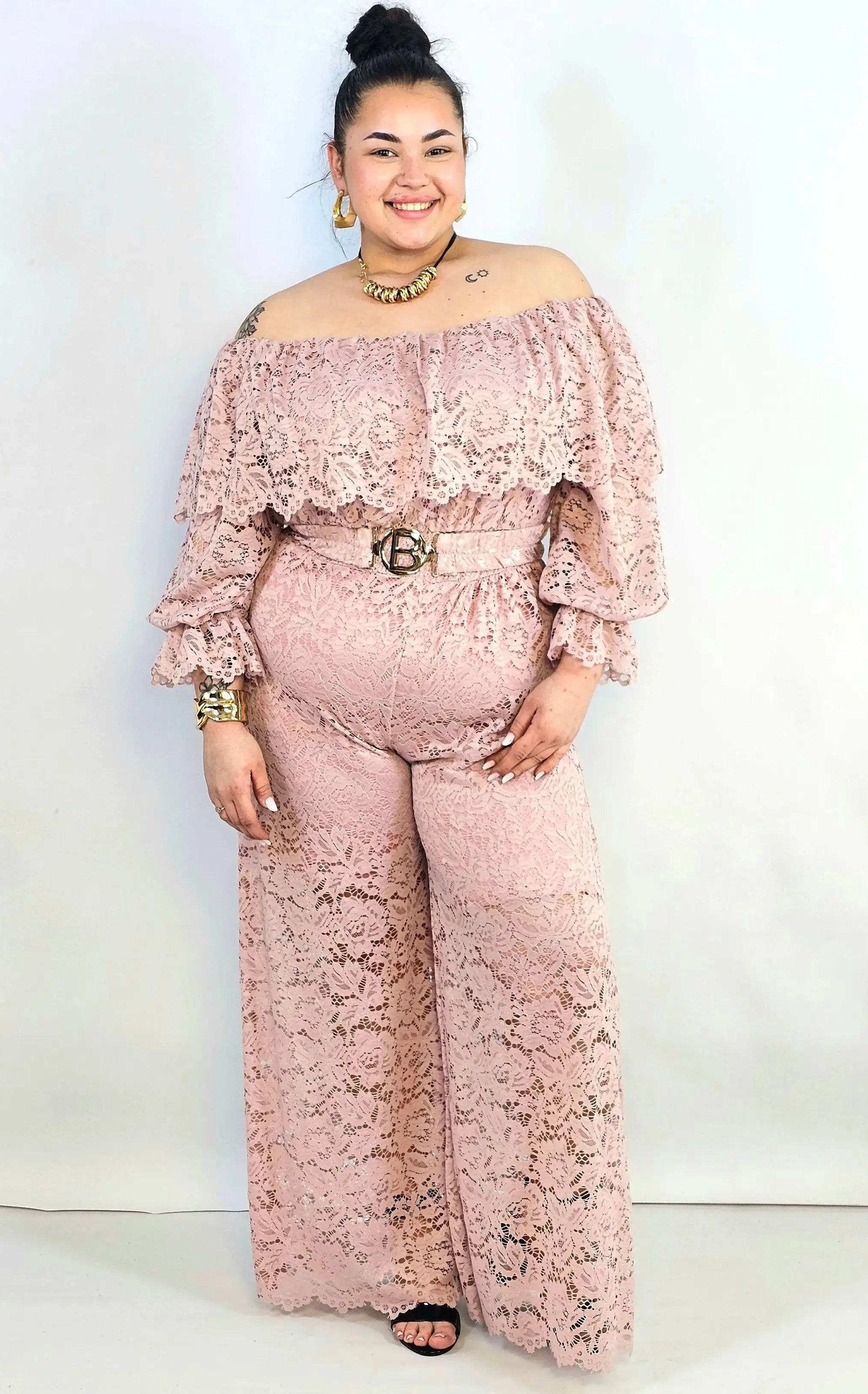 Kombinezon plus size koronkowy z hiszpańskim dekoltem – elegancja XXL Stylowa XL