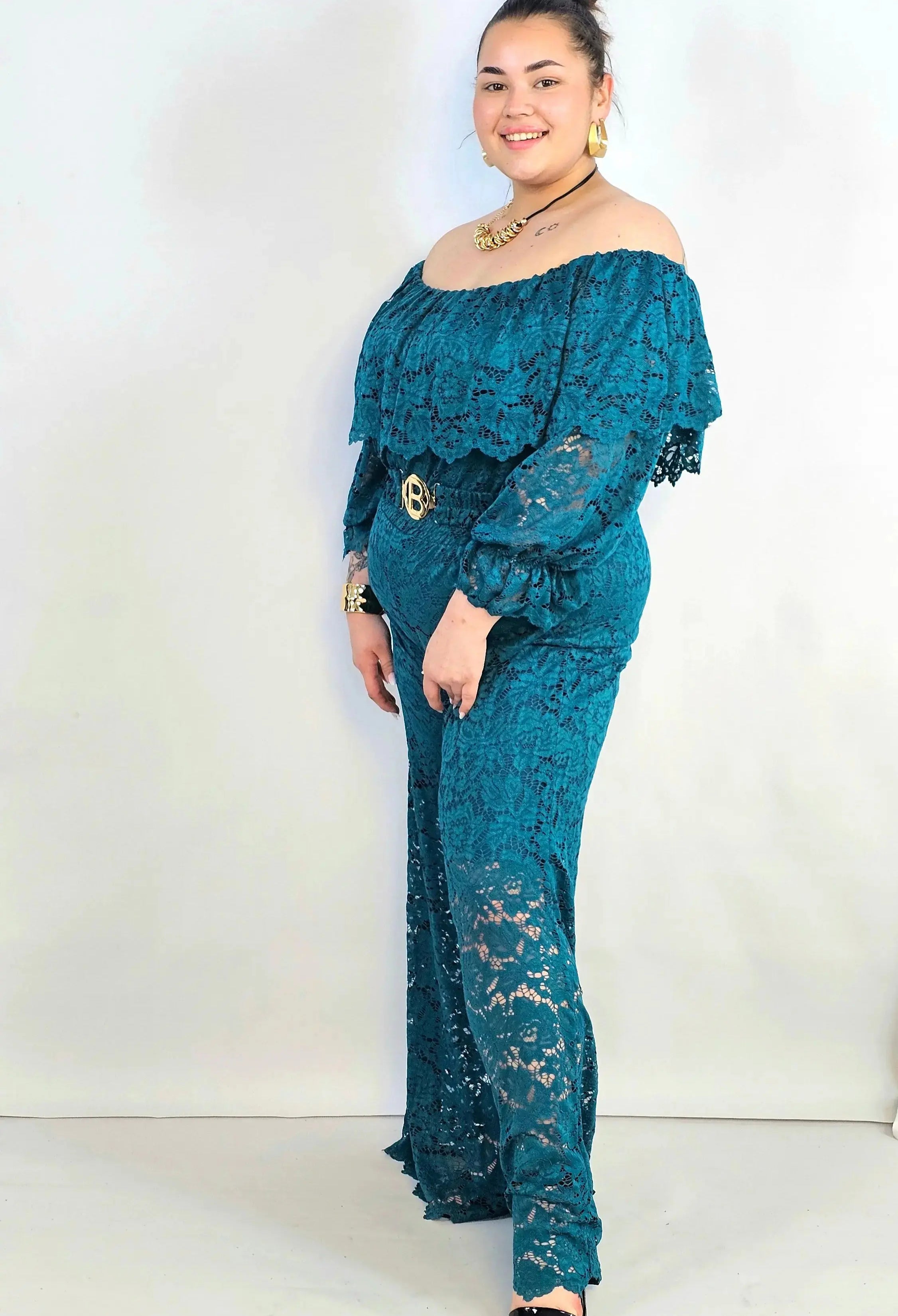 Kombinezon plus size koronkowy z hiszpańskim dekoltem – elegancja XXL Stylowa XL