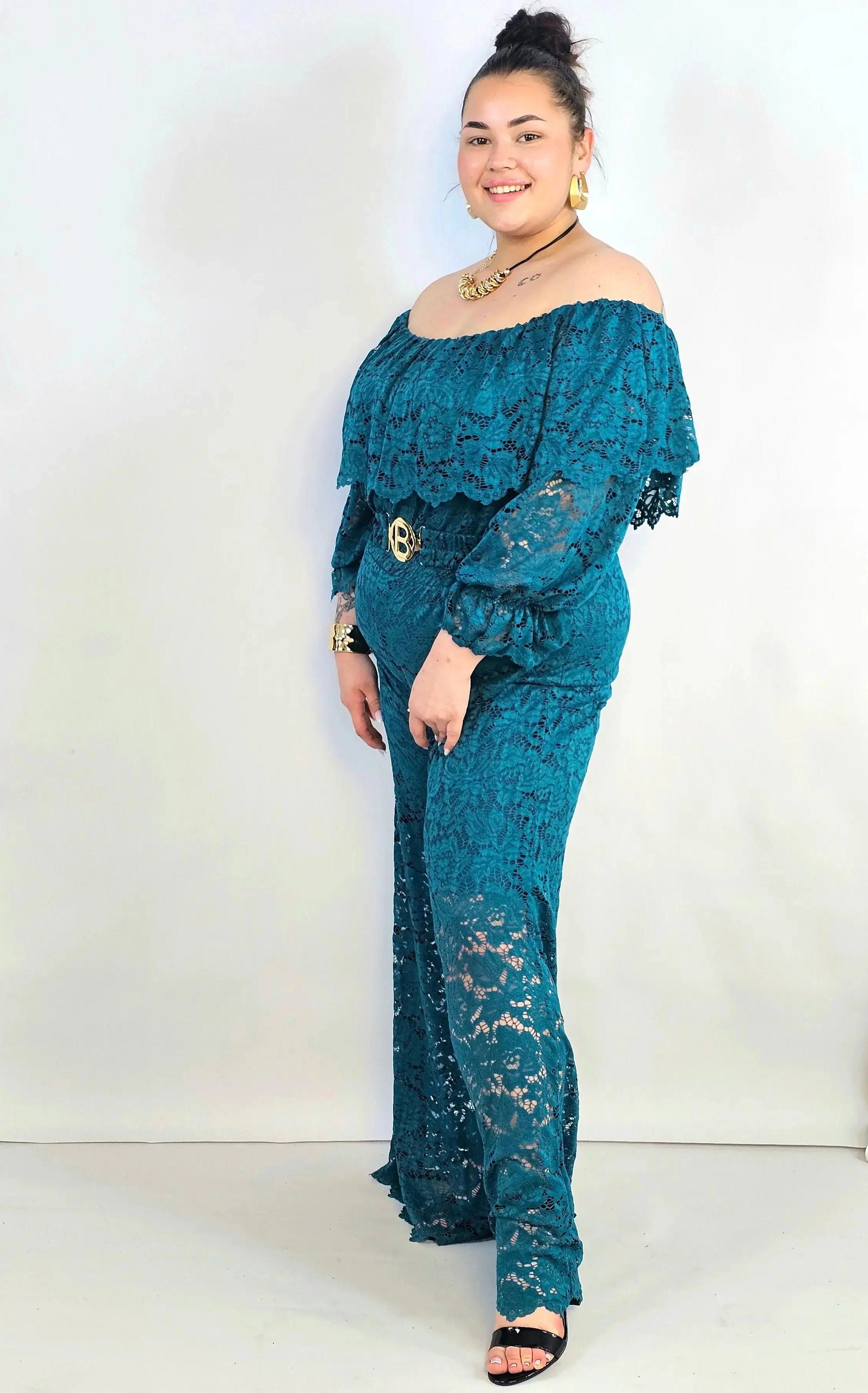 Kombinezon plus size koronkowy z hiszpańskim dekoltem – elegancja XXL Stylowa XL