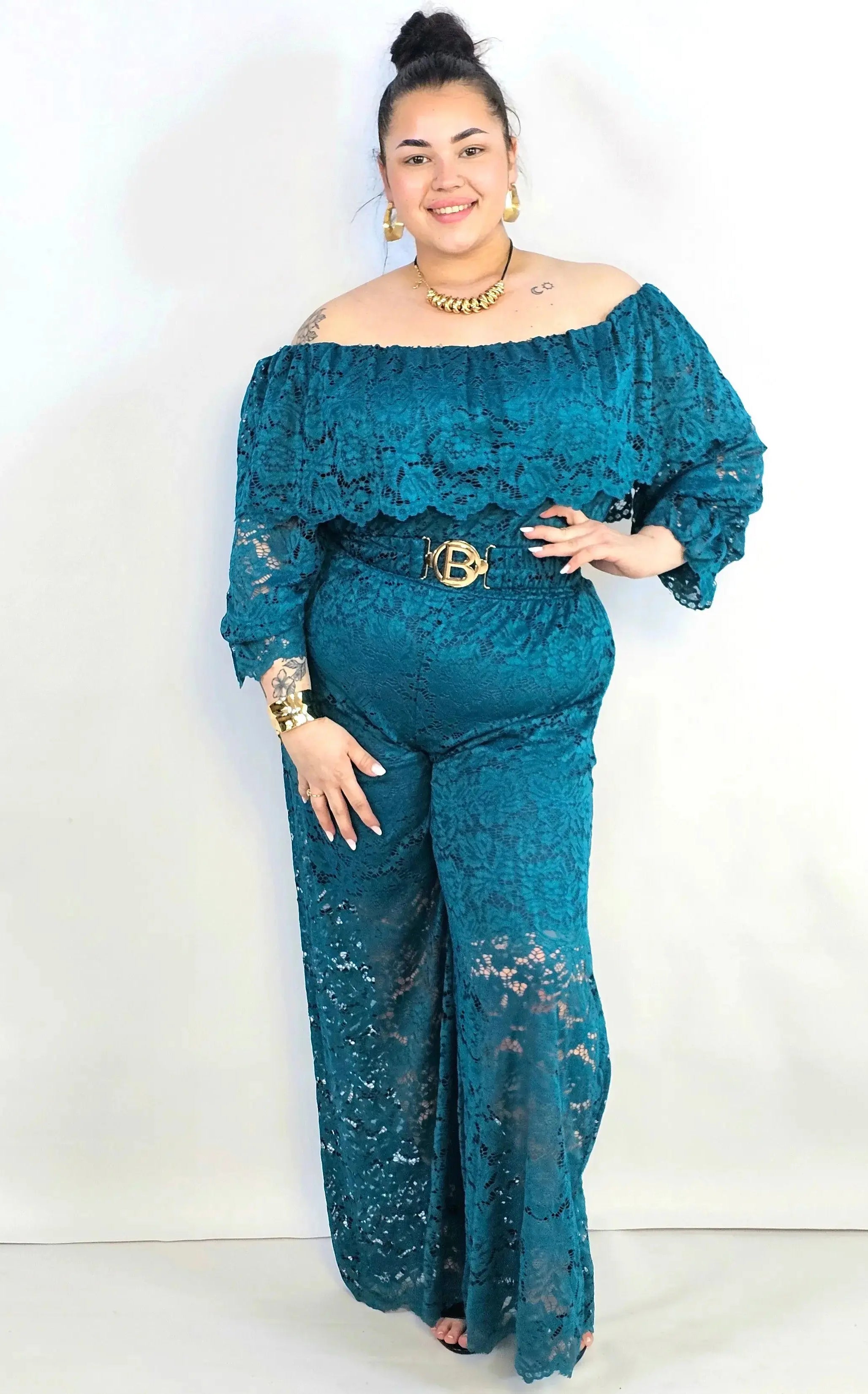 Kombinezon plus size koronkowy z hiszpańskim dekoltem – elegancja XXL Stylowa XL