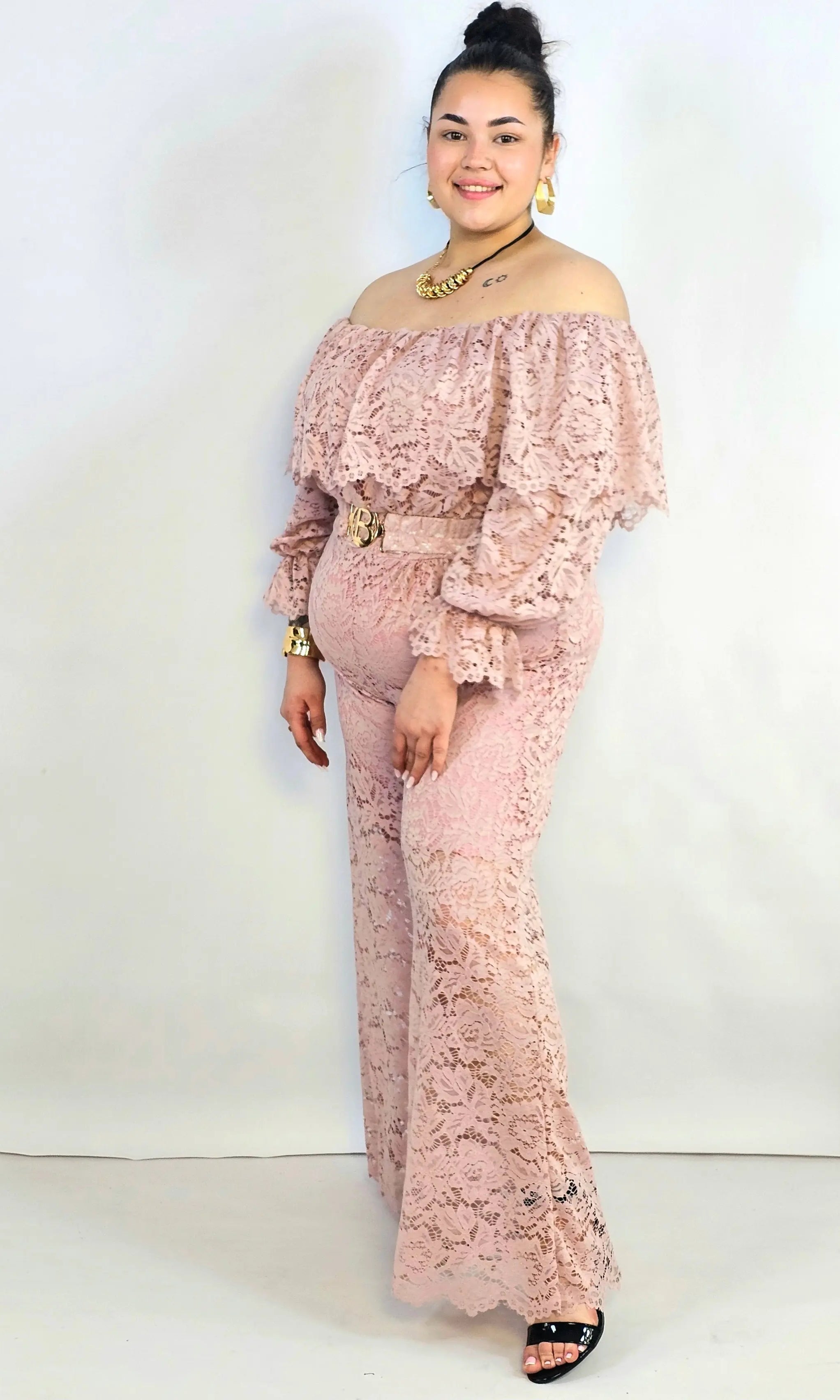 Kombinezon plus size koronkowy z hiszpańskim dekoltem – elegancja XXL Stylowa XL