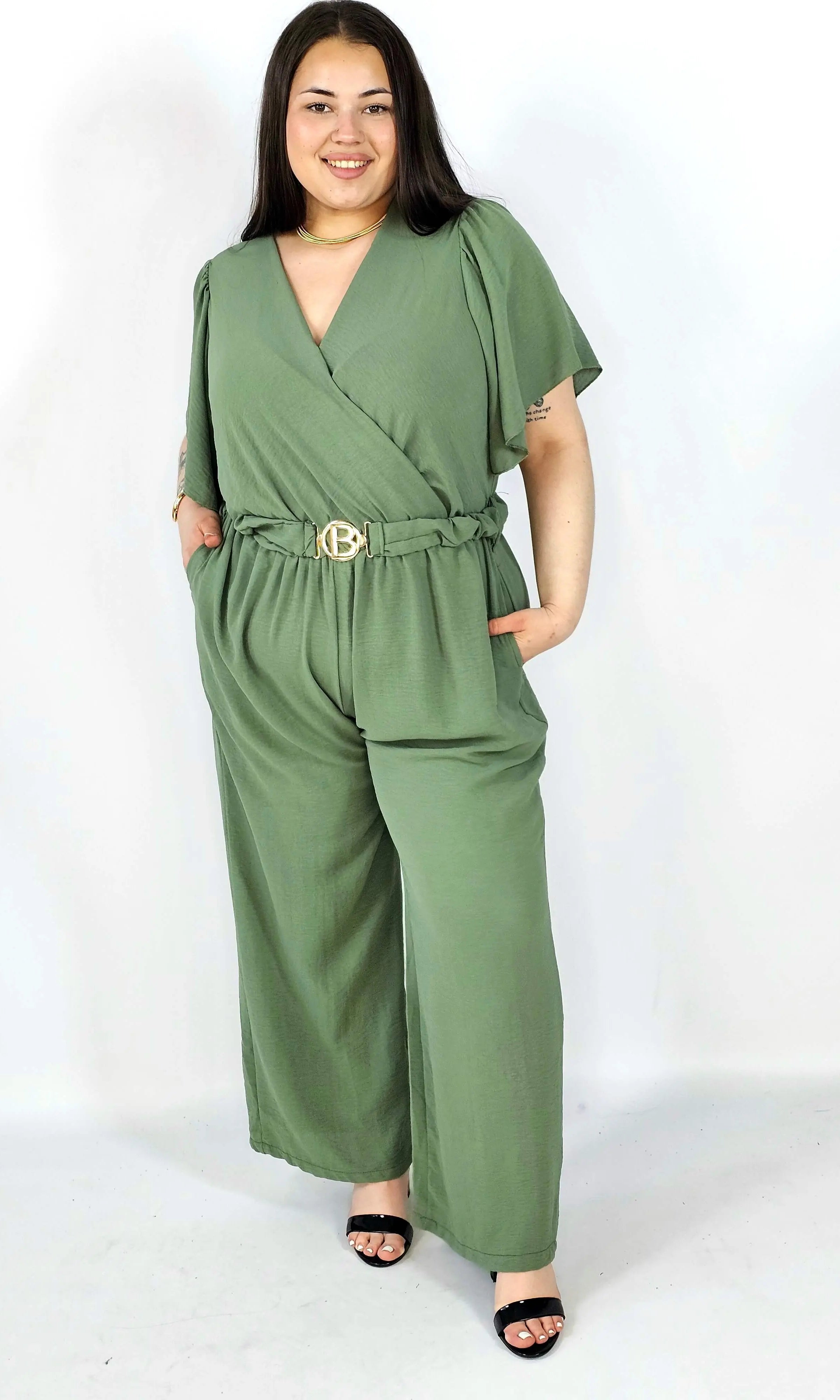 Kombinezon plus size z kopertowym dekoltem i paskiem – wygoda i styl XXL Stylowa XL