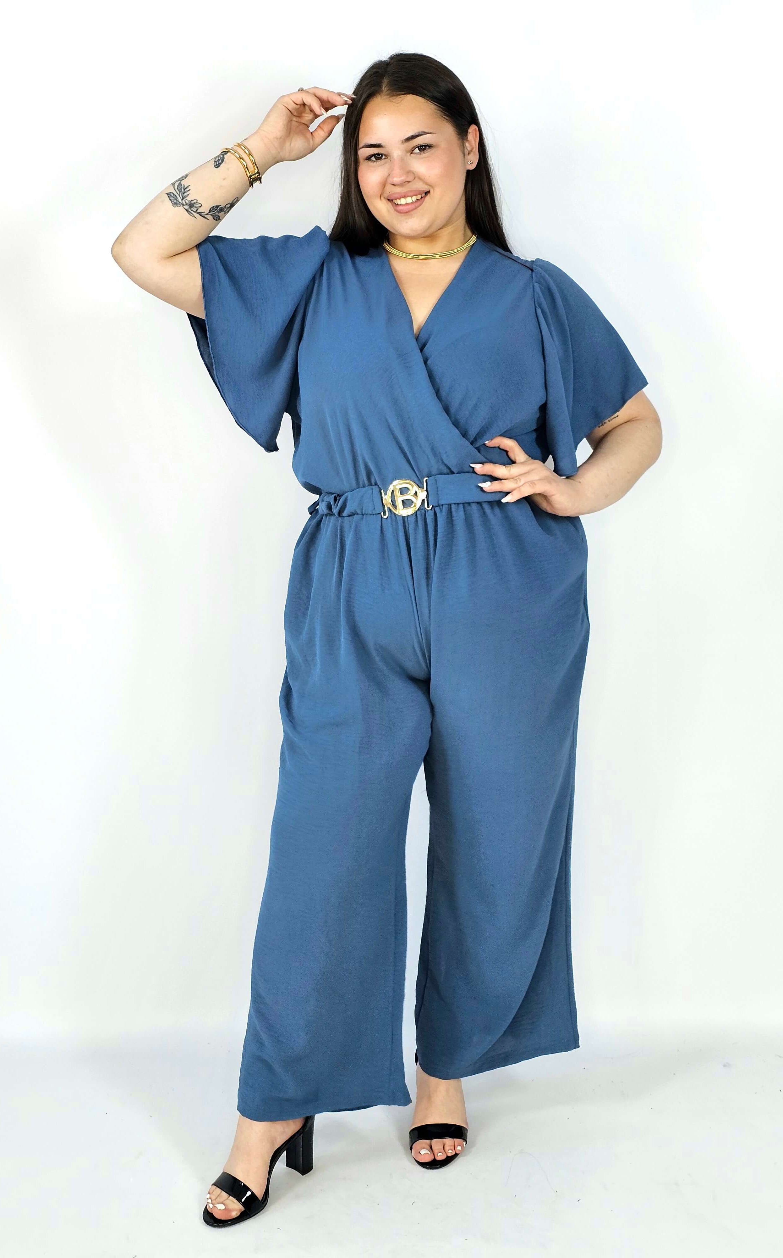 Kombinezon plus size z kopertowym dekoltem i paskiem – wygoda i styl XXL Stylowa XL