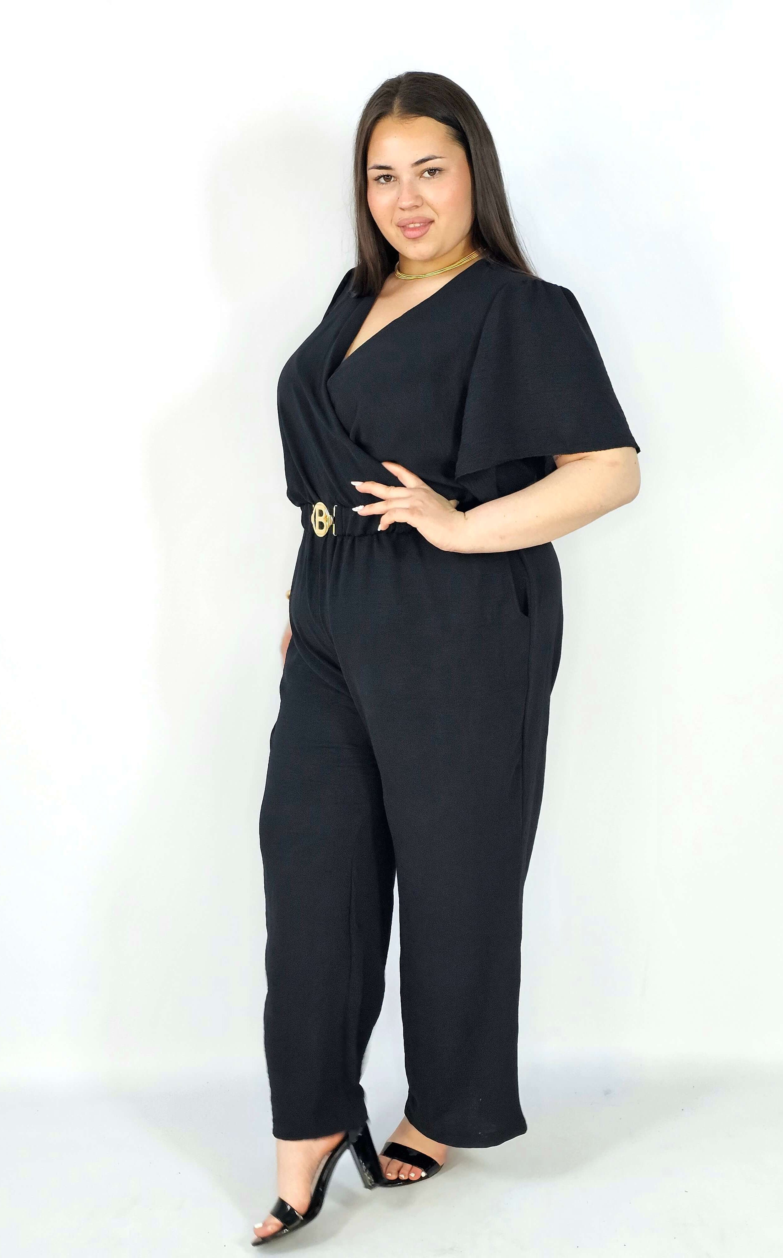 Kombinezon plus size z kopertowym dekoltem i paskiem – wygoda i styl XXL Stylowa XL