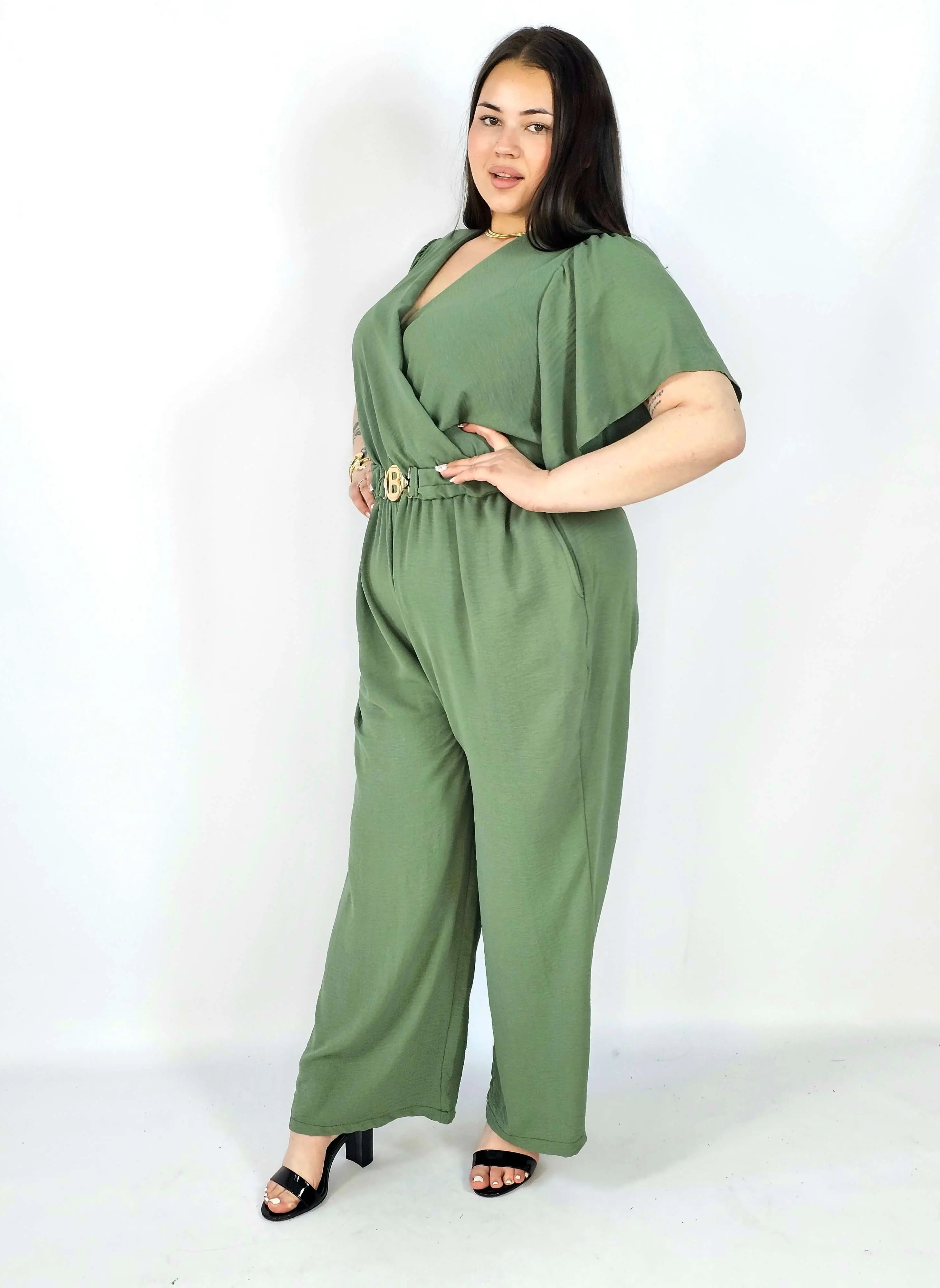 Kombinezon plus size z kopertowym dekoltem i paskiem – wygoda i styl XXL Stylowa XL