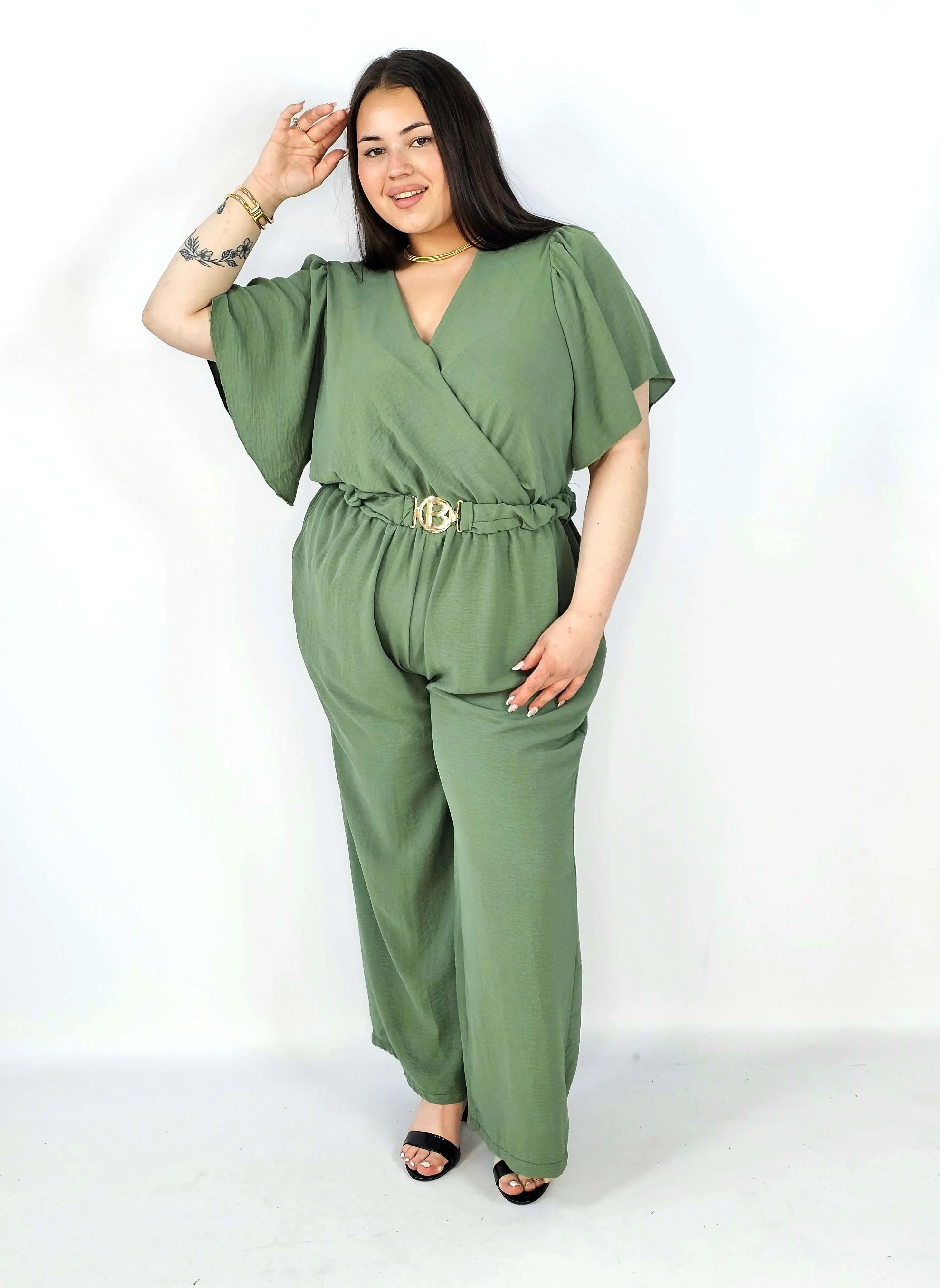 Kombinezon plus size z kopertowym dekoltem i paskiem – wygoda i styl XXL Stylowa XL