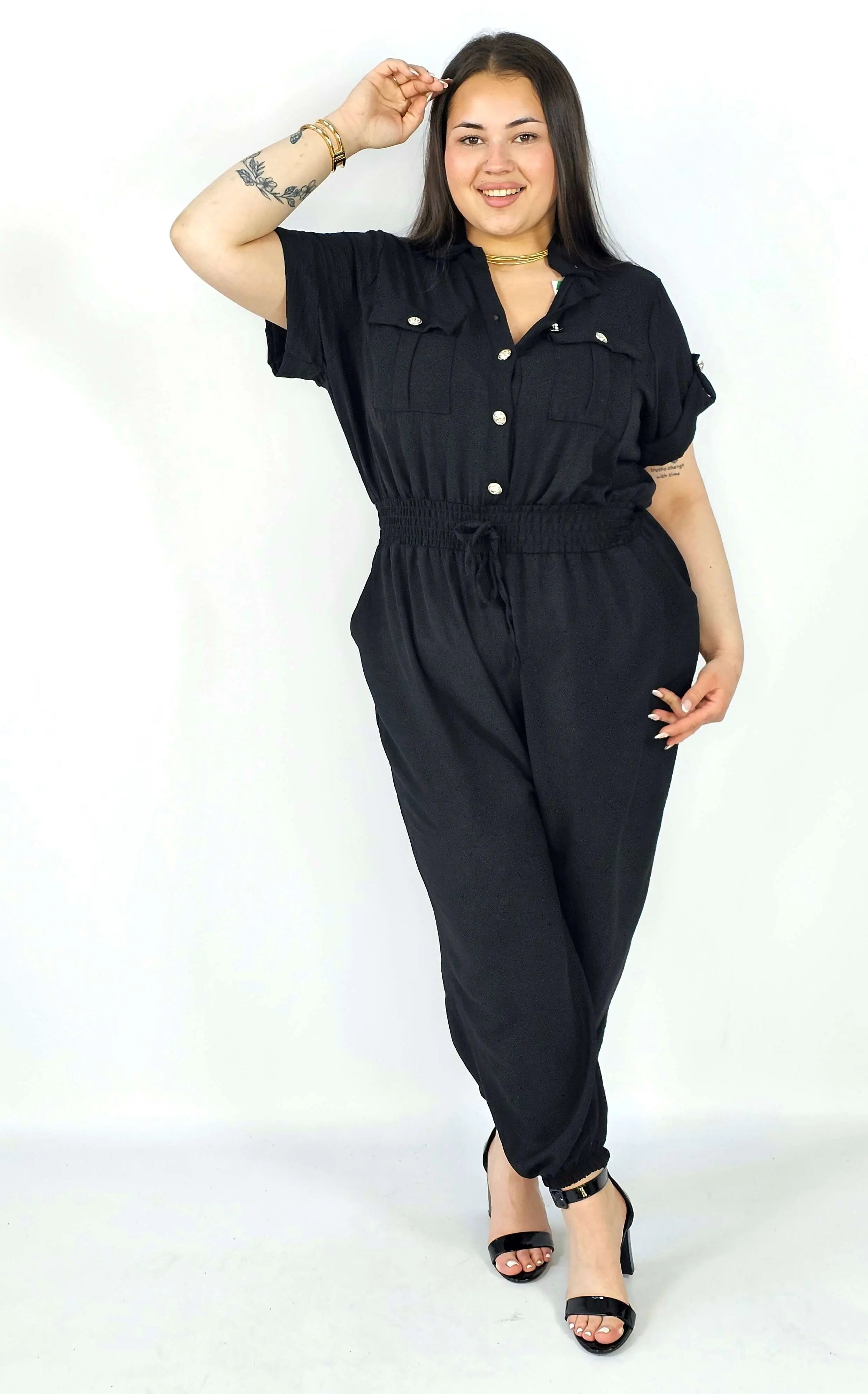 Kombinezon plus size z wiązaniem i kieszeniami – wygoda i styl XXL Stylowa XL