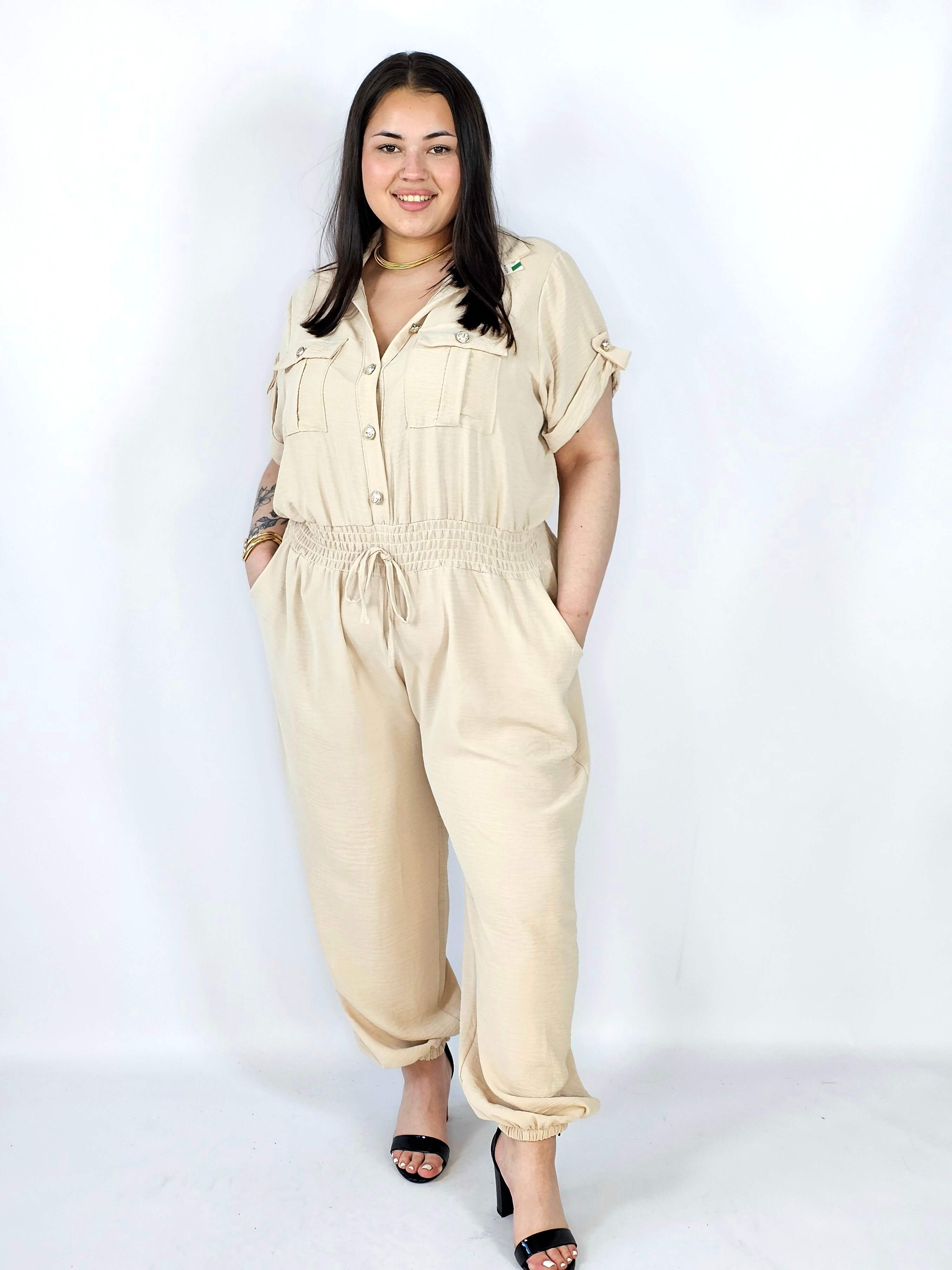 Kombinezon plus size z wiązaniem i kieszeniami – wygoda i styl XXL Stylowa XL