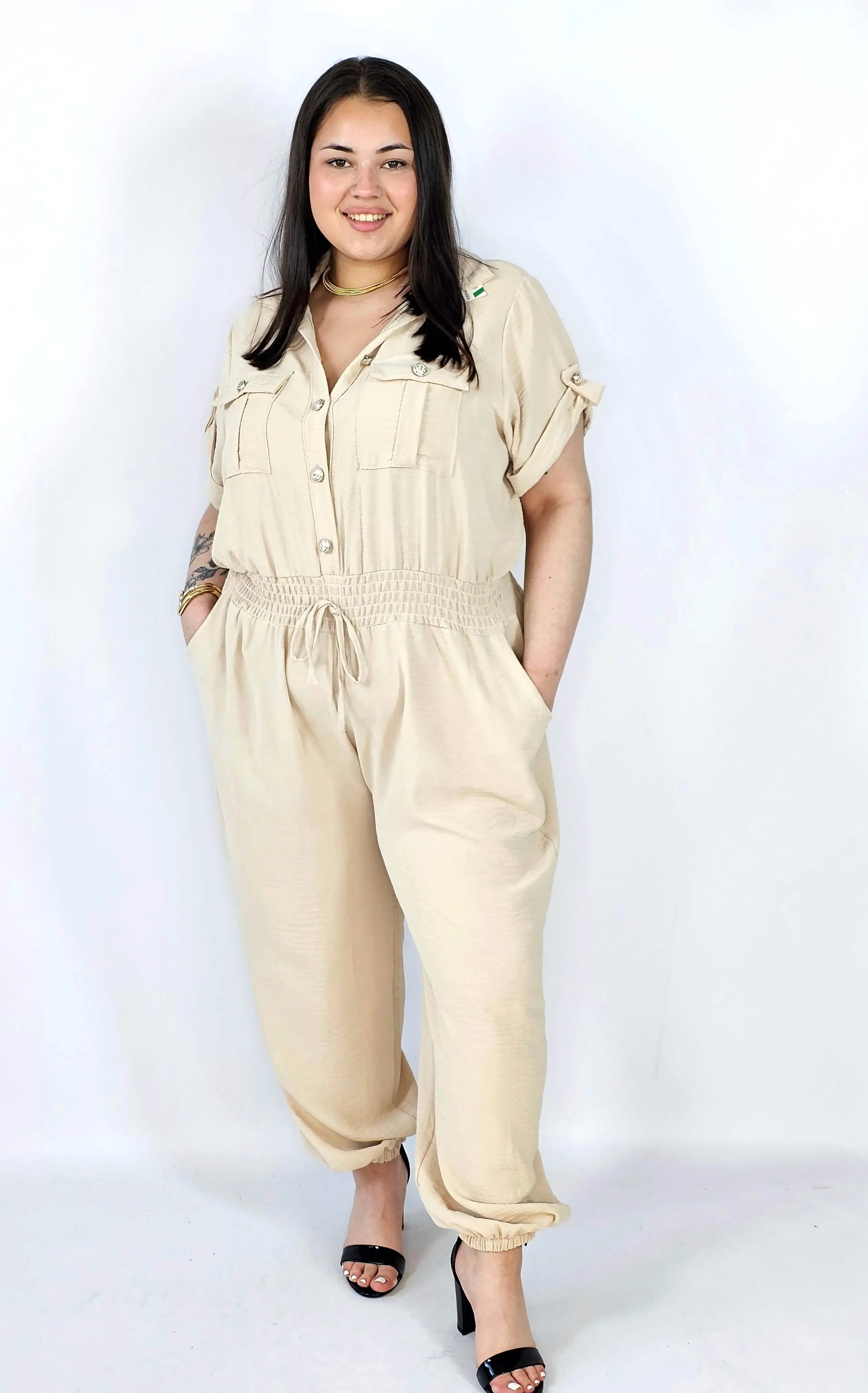 Kombinezon plus size z wiązaniem i kieszeniami – wygoda i styl XXL Stylowa XL