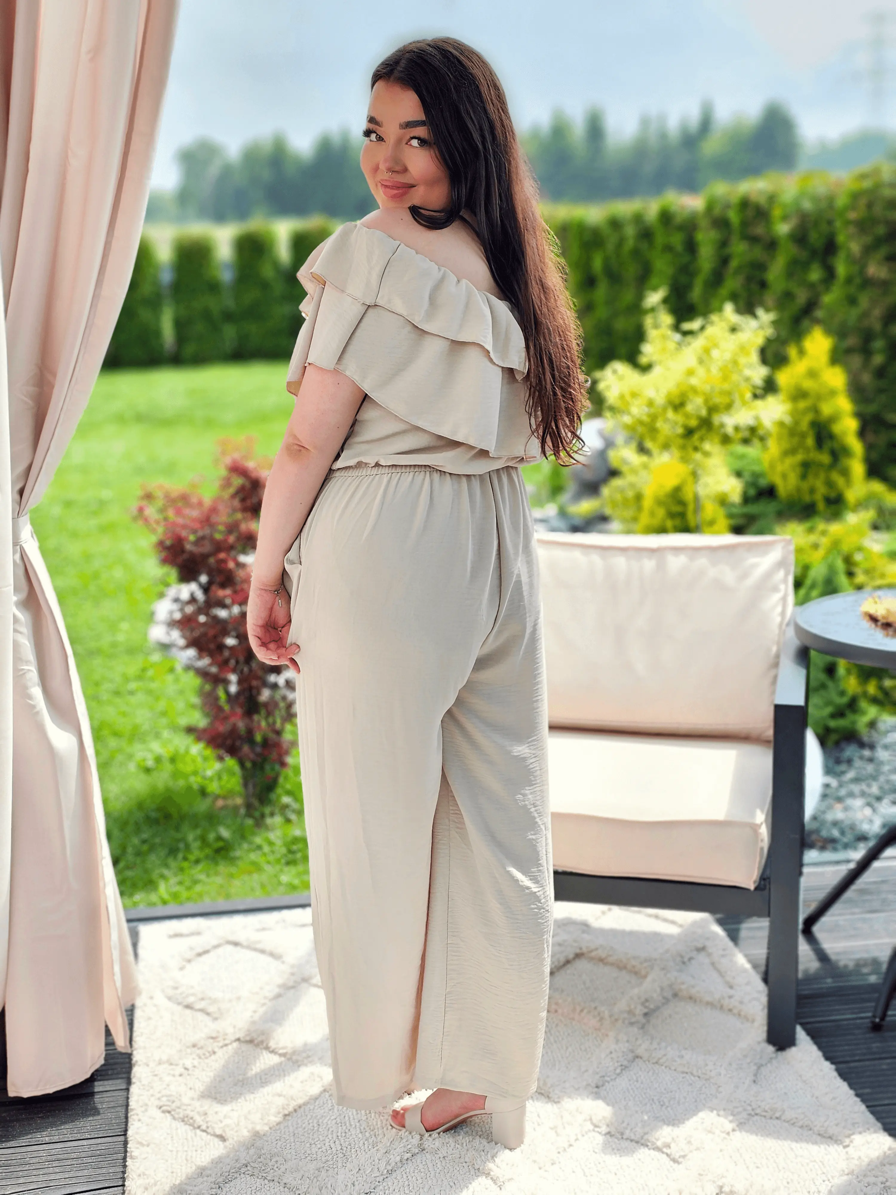 Kombinezon z falbaną - kilka kolorów Stylowa XL