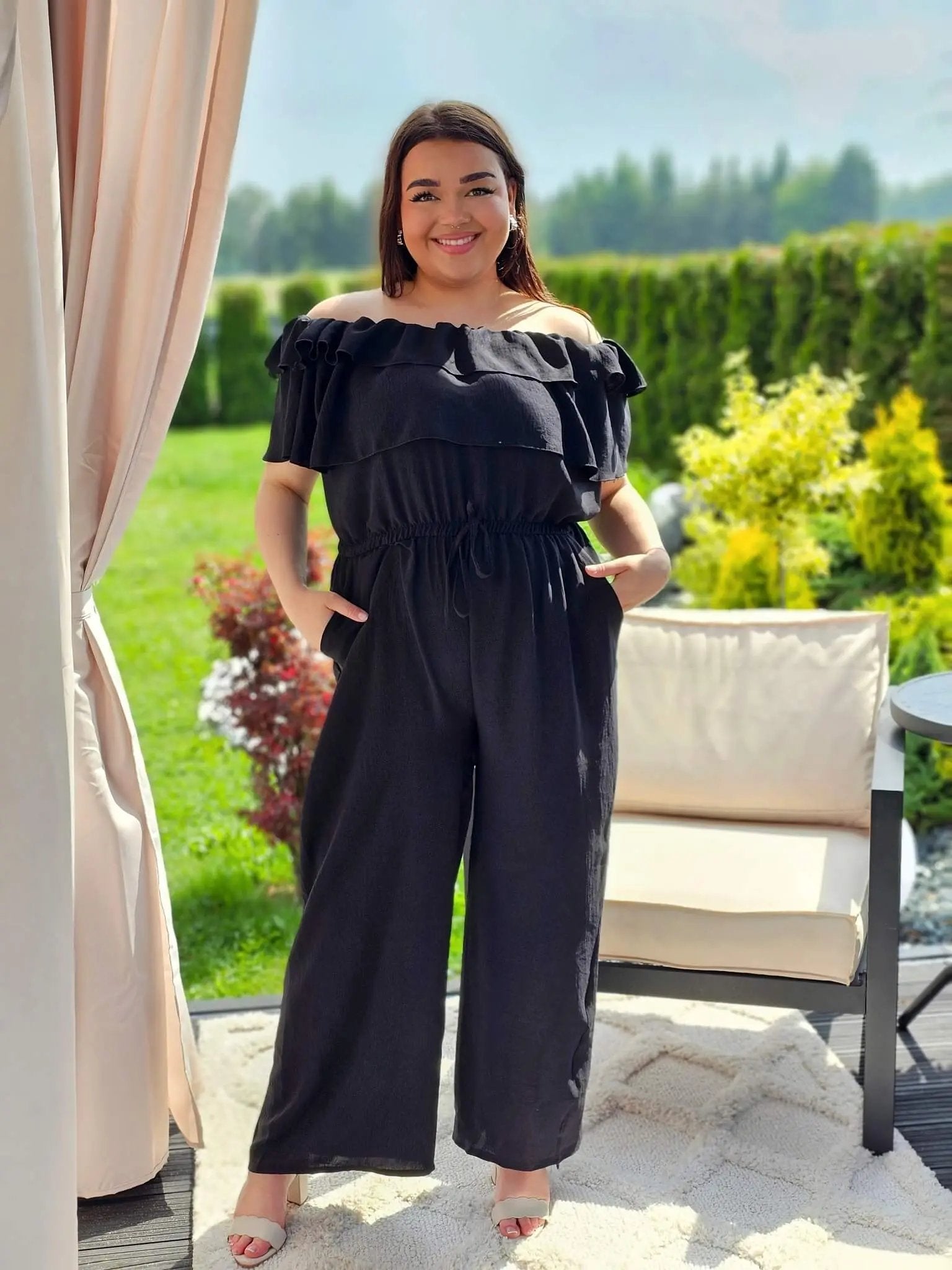 Kombinezon z falbaną - kilka kolorów Stylowa XL