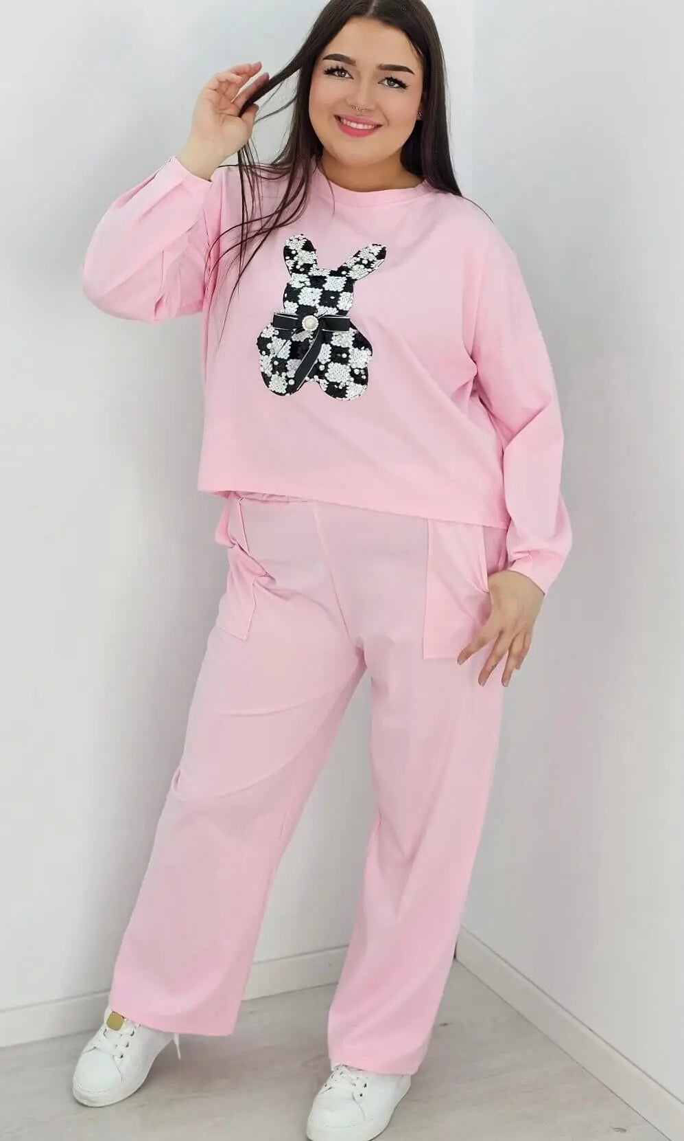 Komplet bluza z aplikacją + szerokie spodnie - różowy Stylowa XL