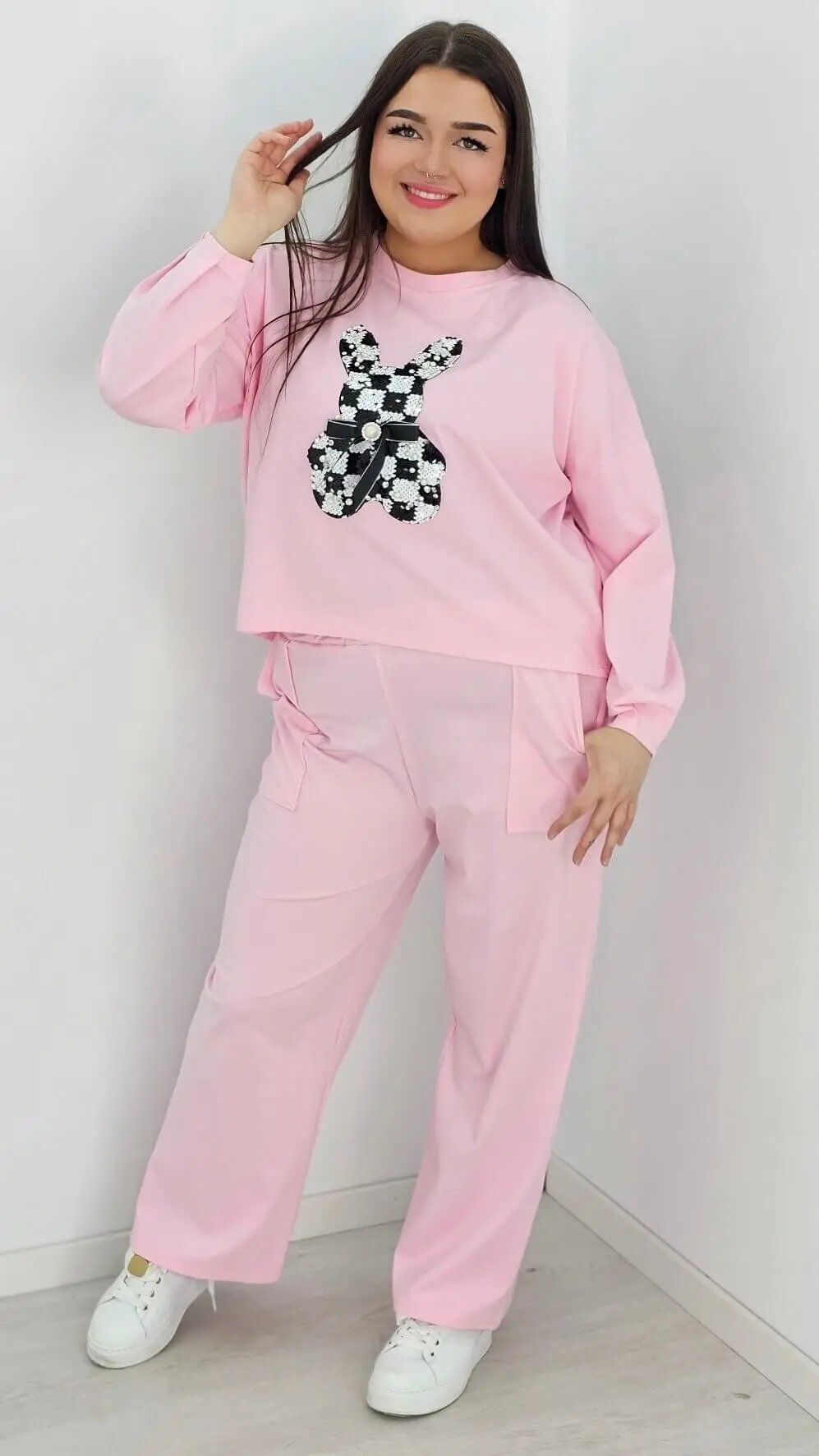 Komplet bluza z aplikacją + szerokie spodnie - różowy Stylowa XL