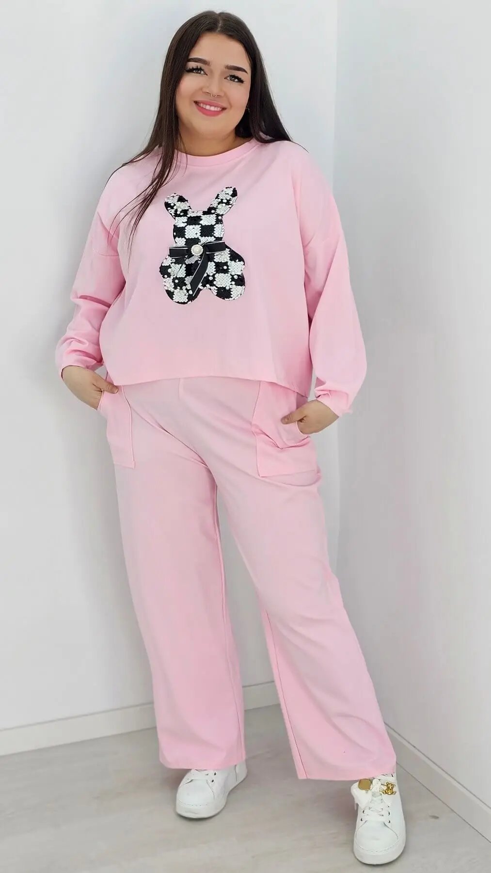 Komplet bluza z aplikacją + szerokie spodnie - różowy Stylowa XL