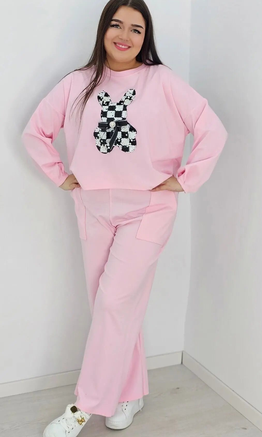 Komplet bluza z aplikacją + szerokie spodnie - różowy Stylowa XL