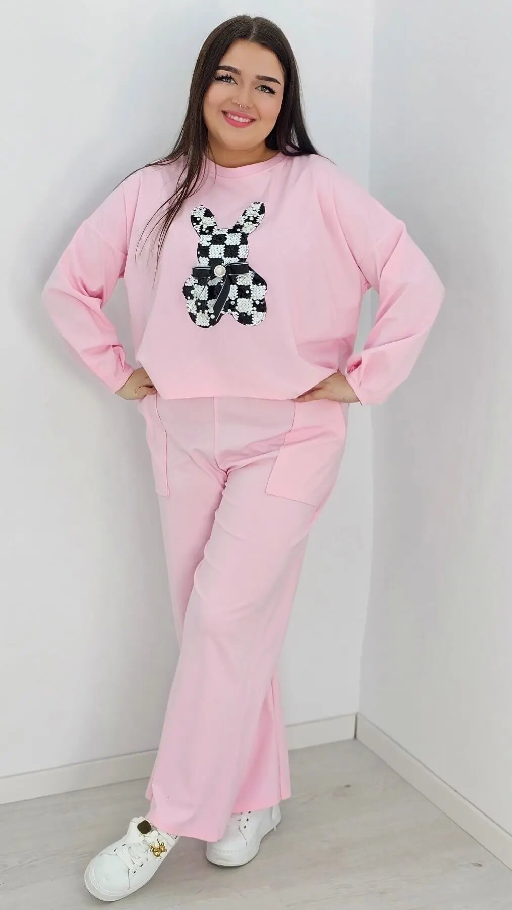 Komplet bluza z aplikacją + szerokie spodnie - różowy Stylowa XL