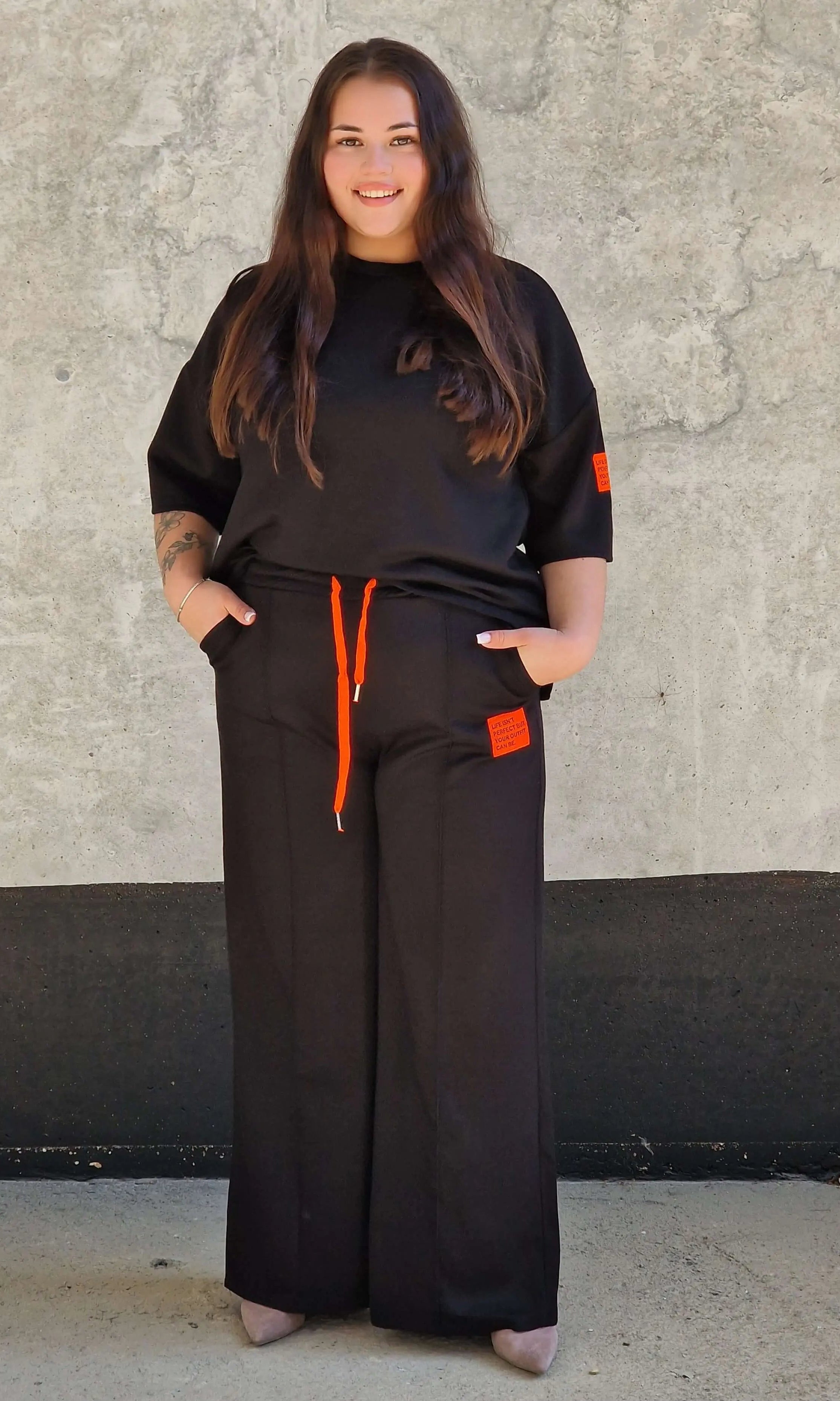 Komplet dresowy z szerokimi nogawkami Stylowa XL