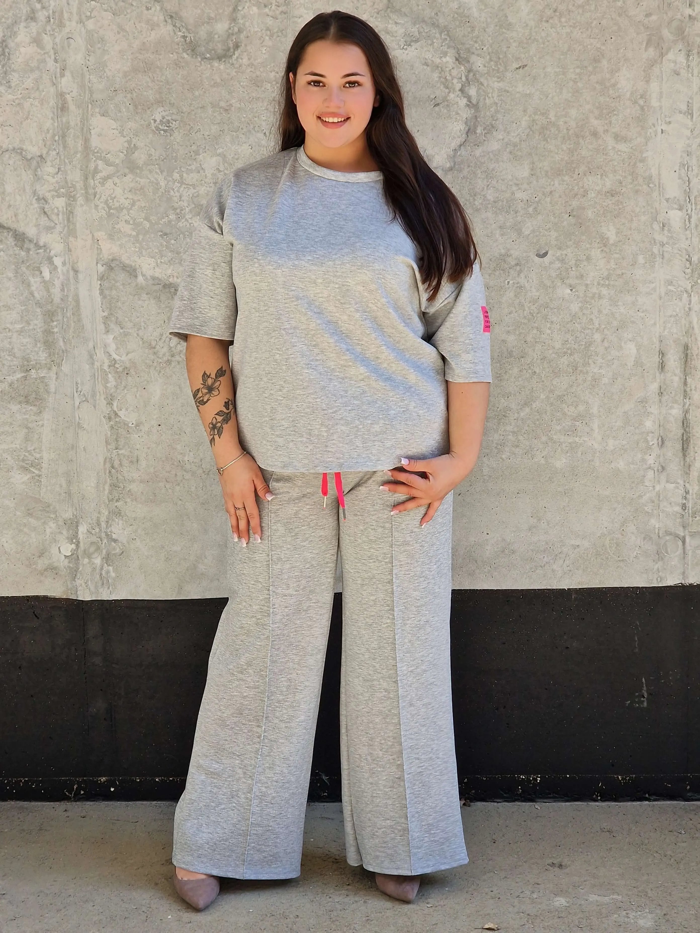 Komplet dresowy z szerokimi nogawkami Stylowa XL