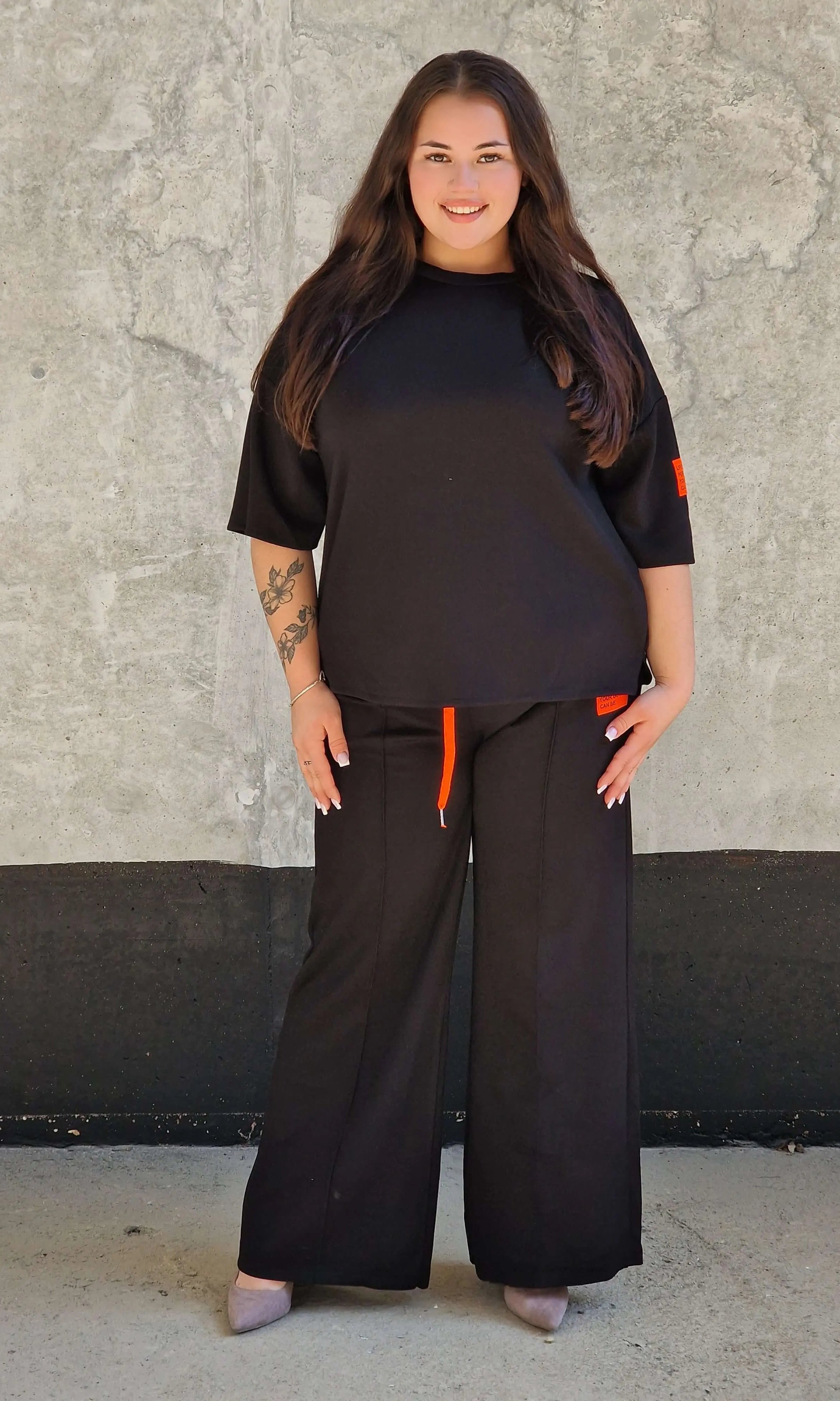 Komplet dresowy z szerokimi nogawkami Stylowa XL