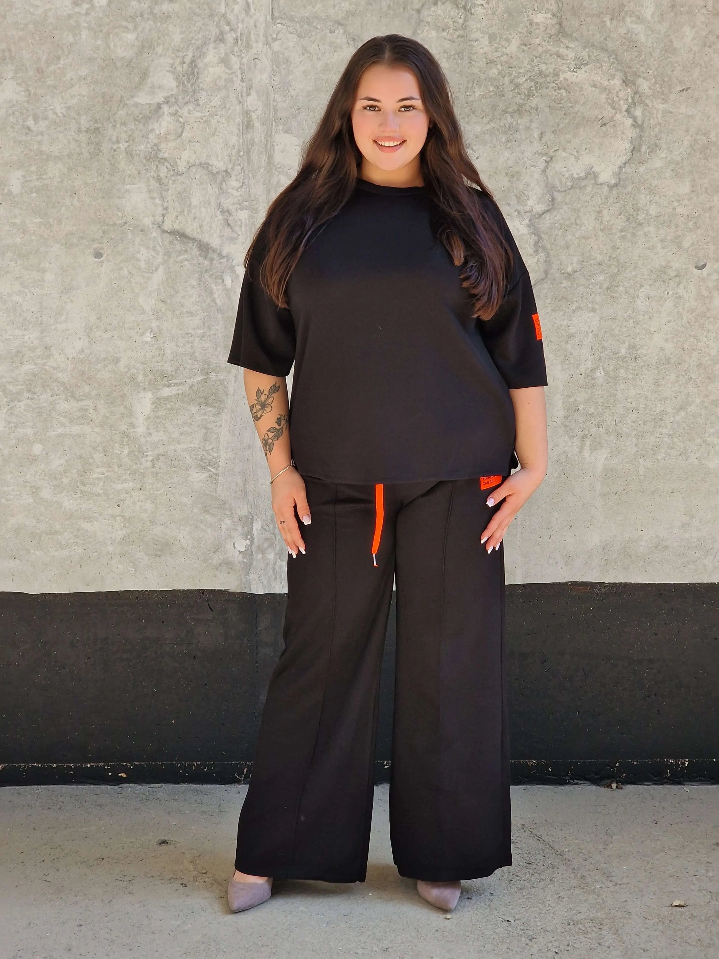 Komplet dresowy z szerokimi nogawkami Stylowa XL