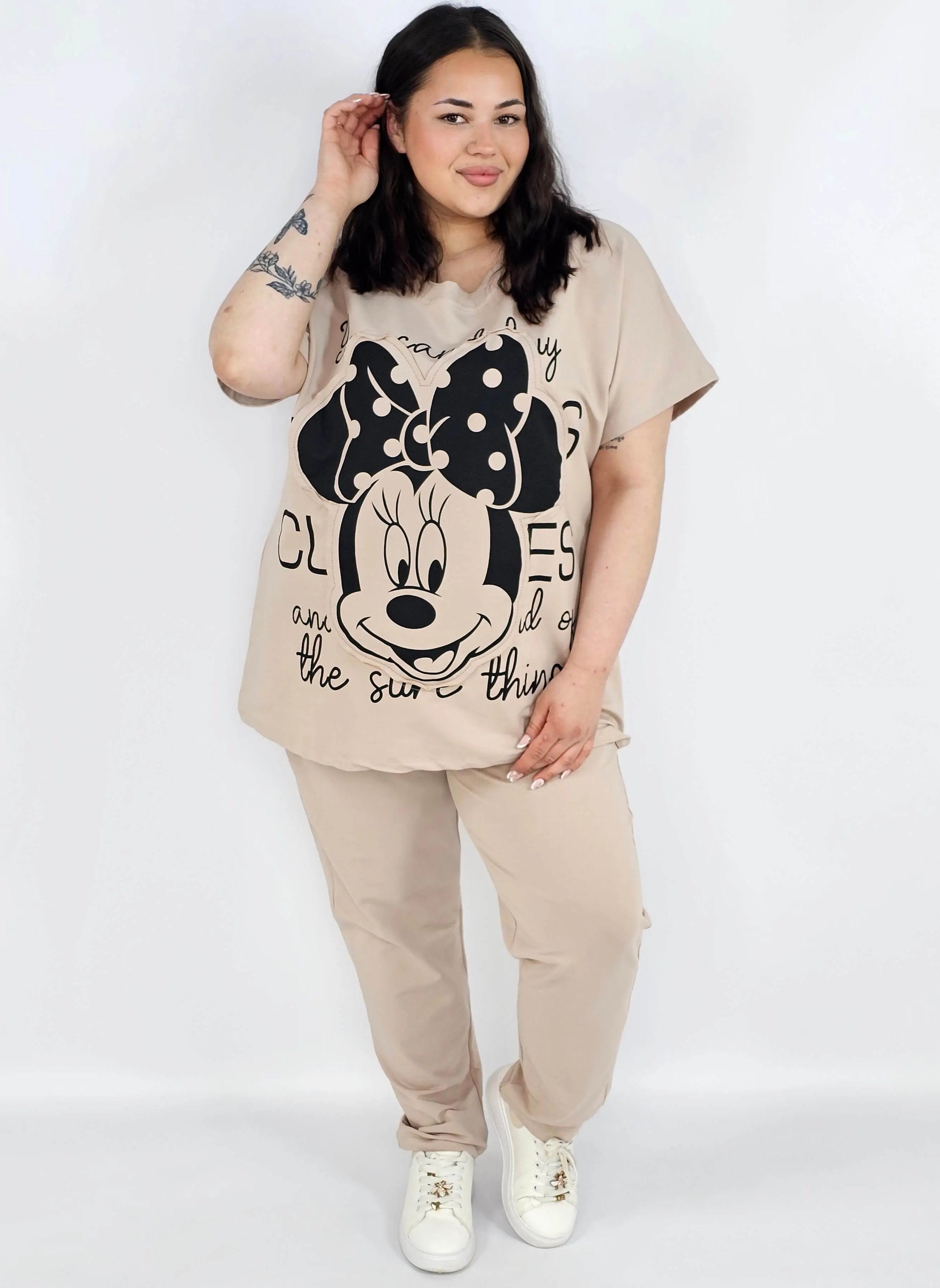 Komplet plus size XXL – bluzka i spodnie dresowe z modnym nadrukiem Stylowa XL