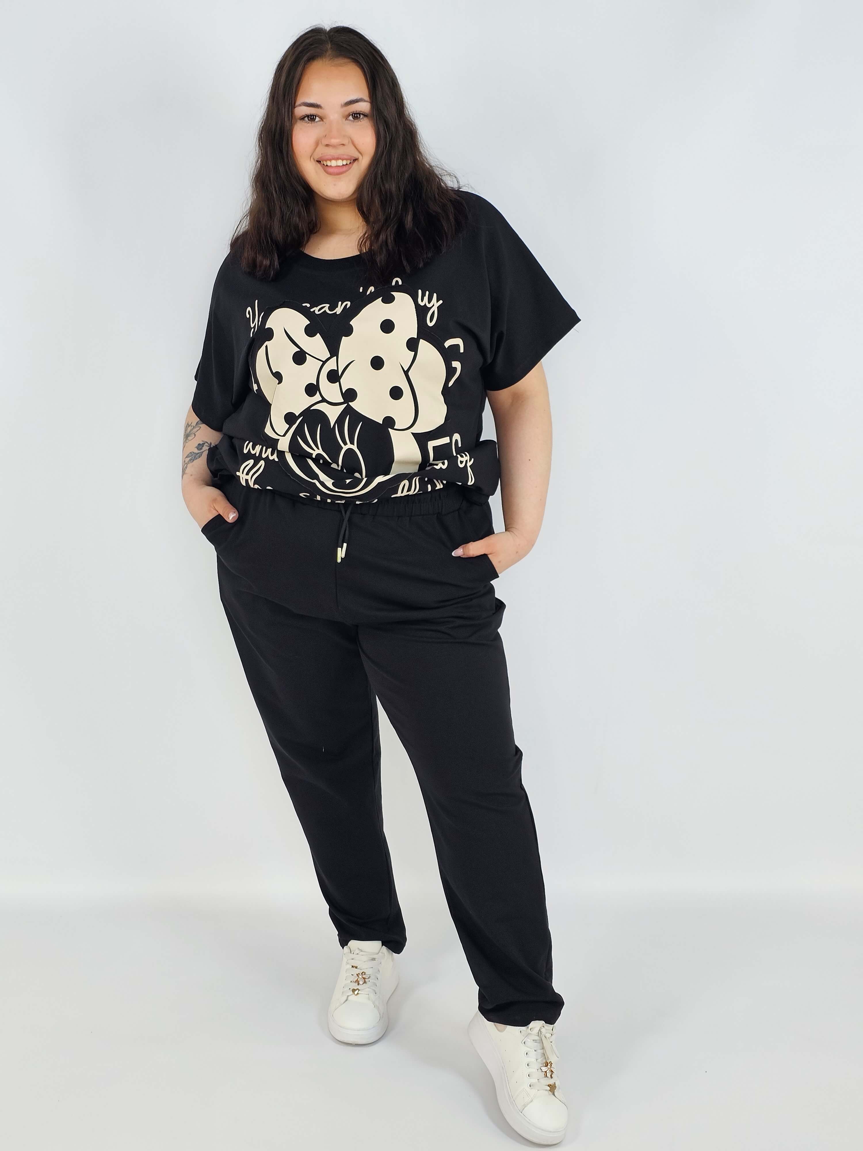 Komplet plus size XXL – bluzka i spodnie dresowe z modnym nadrukiem Stylowa XL