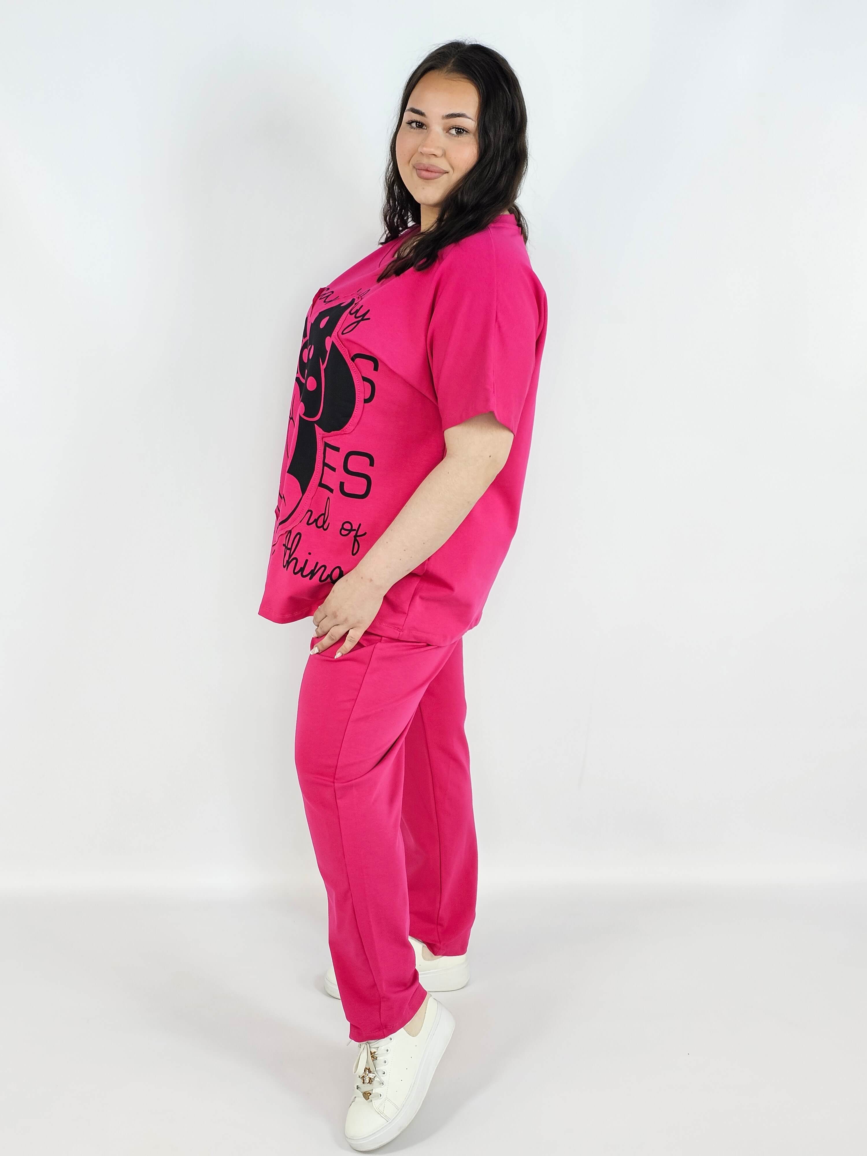 Komplet plus size XXL – bluzka i spodnie dresowe z modnym nadrukiem Stylowa XL