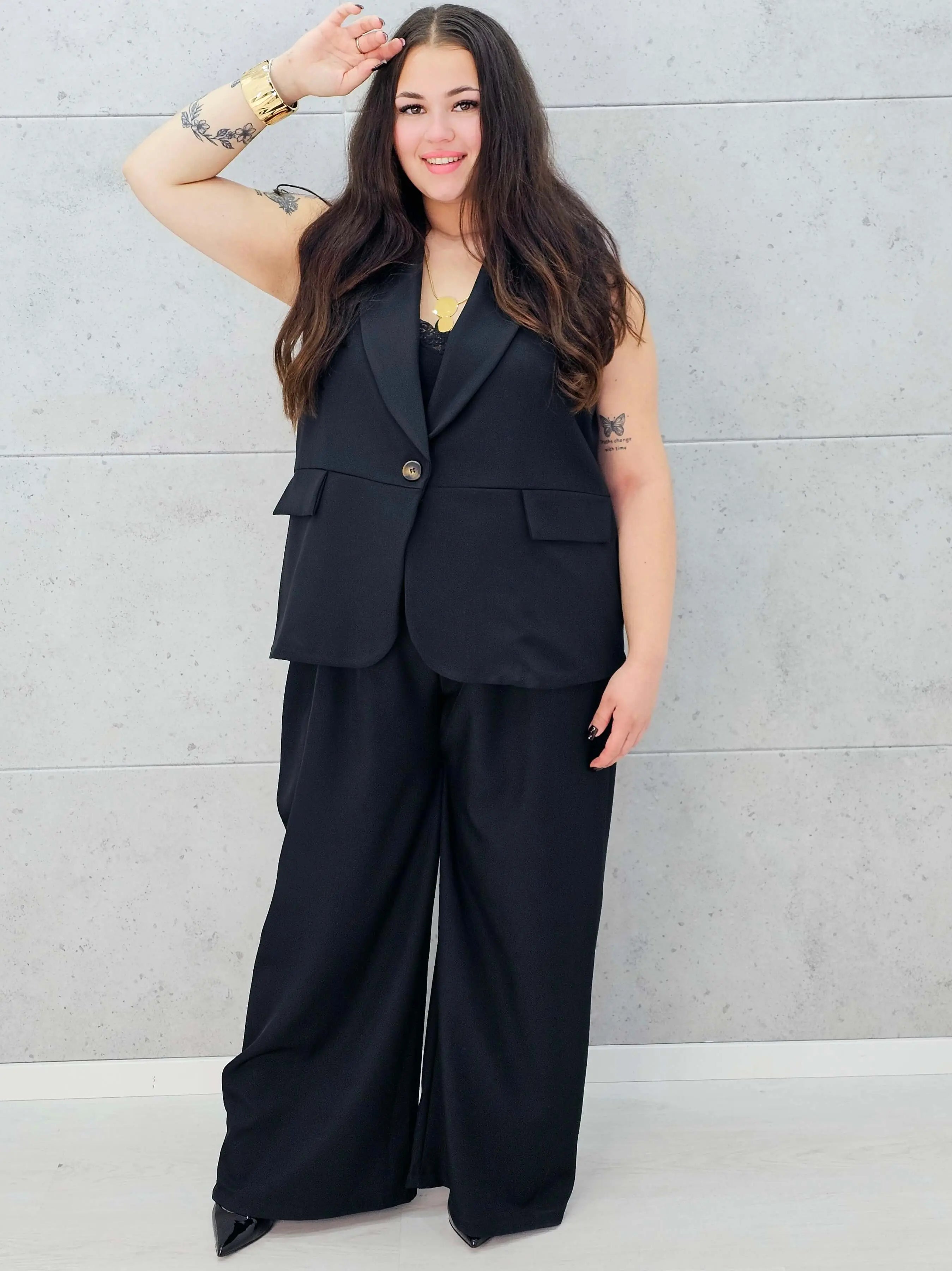 Komplet z kamizelką plus size – elegancka moda XXL na każdą okazję Stylowa XL